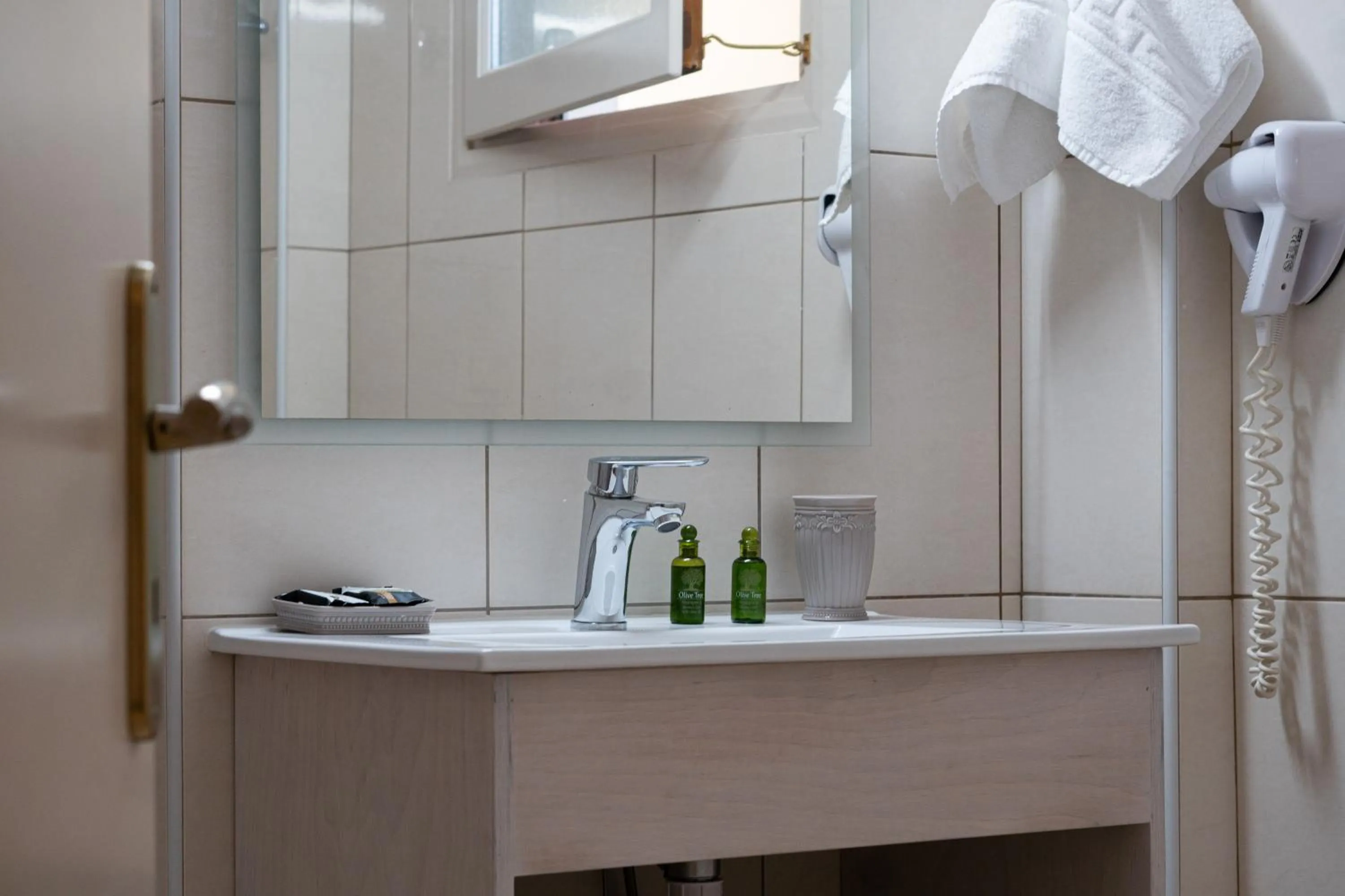 Economy One-Bedroom Apartment in Ilian Beach & Apartments