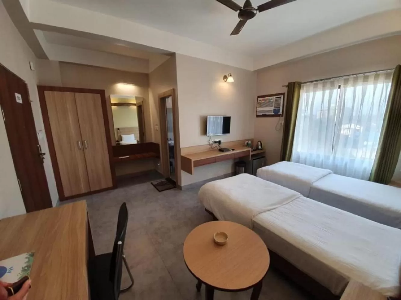 Hotel Gulmohar Grand