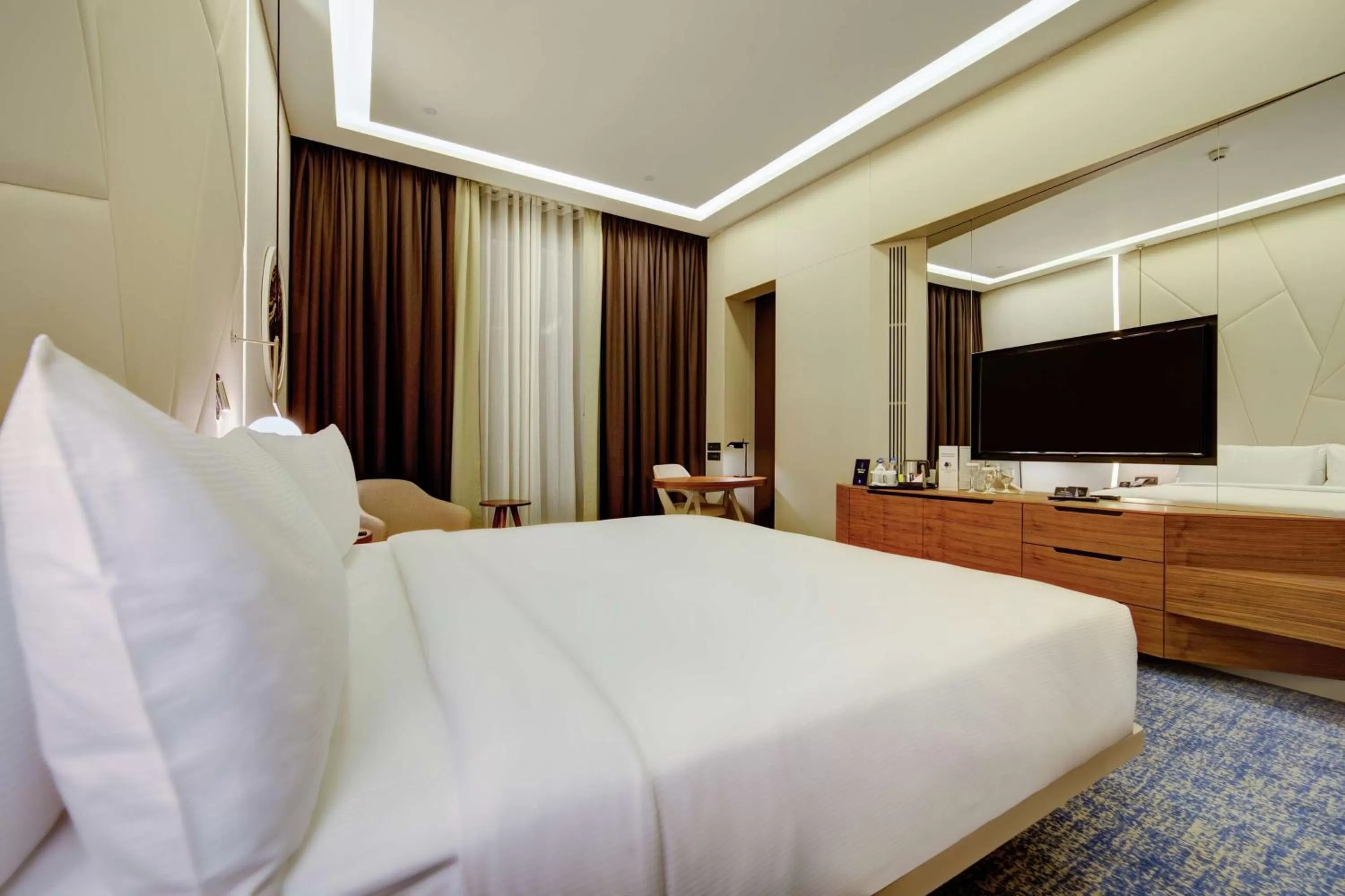 King Guest Room in DoubleTree by Hilton Adana