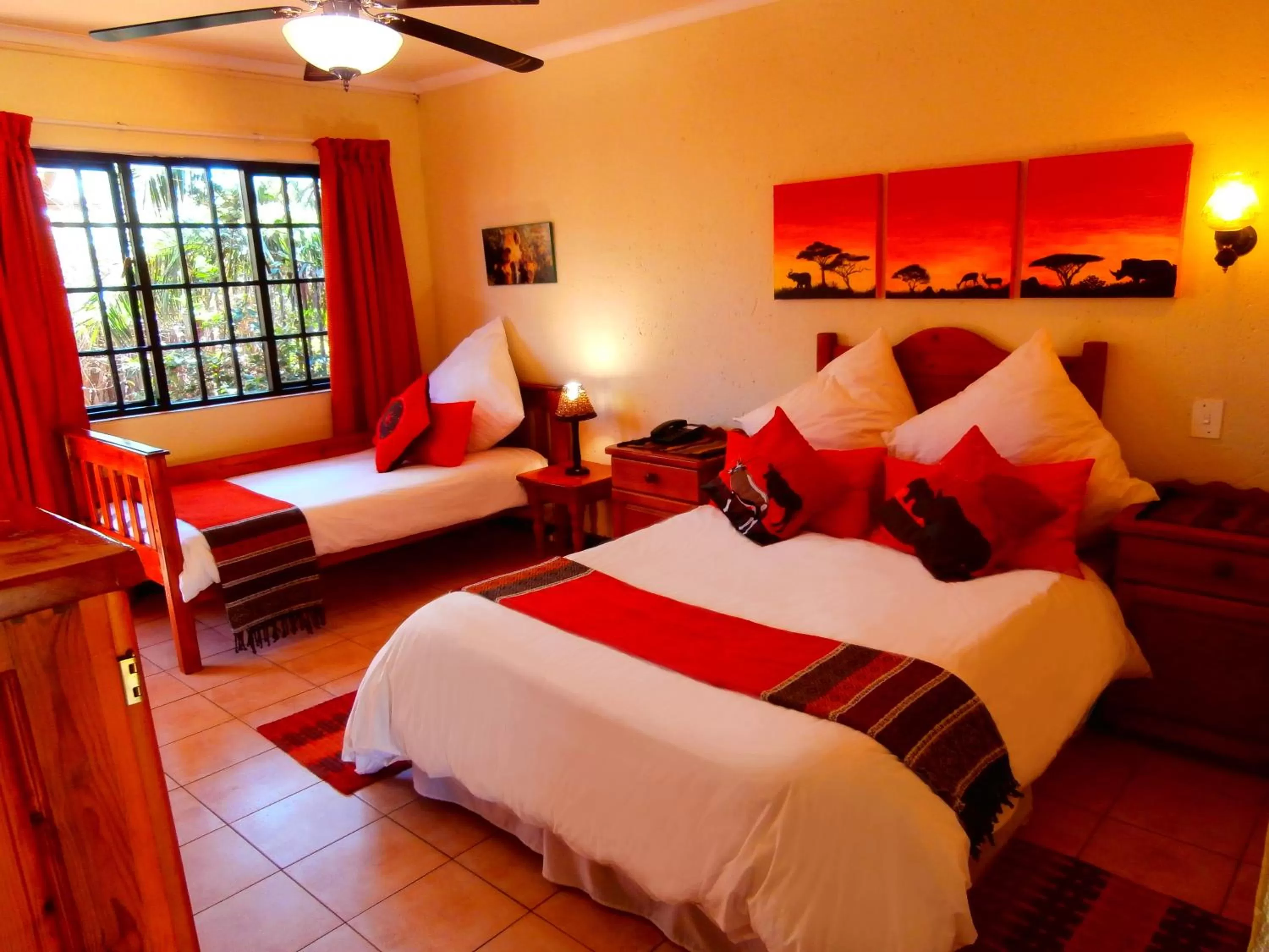 Twin Room in African Footprints Lodge