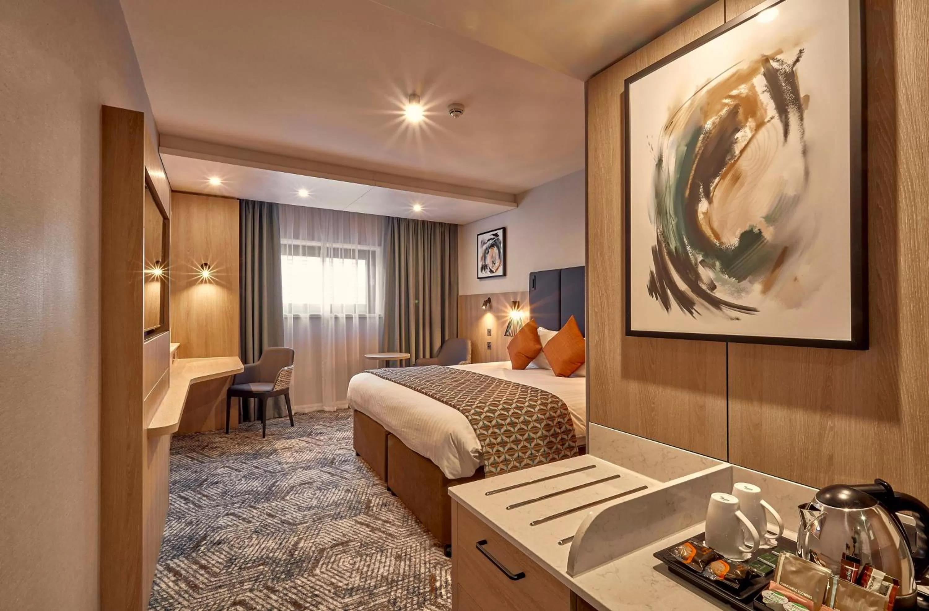 Standard King Room - Disability Access in Crowne Plaza Reading