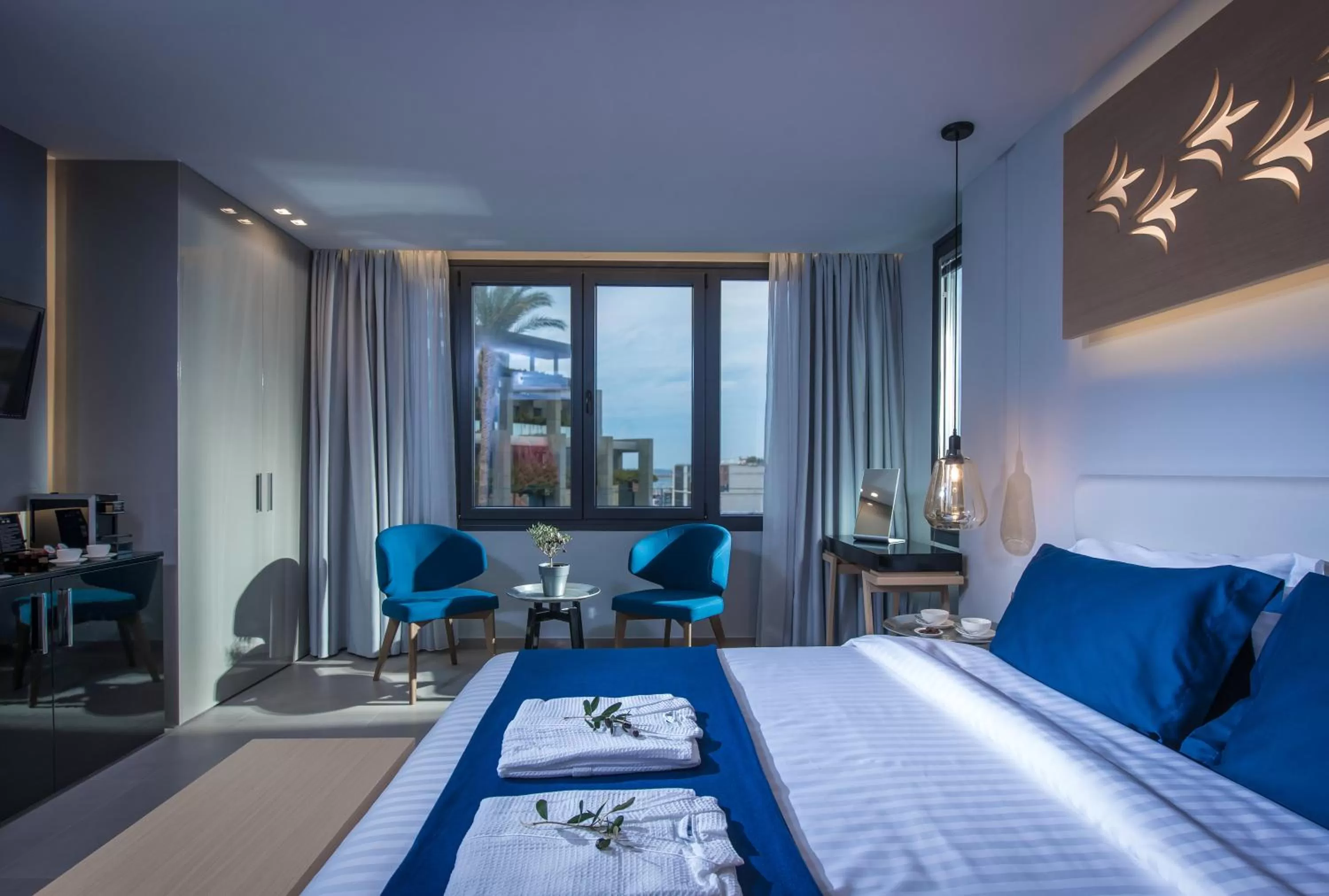 Photo of the whole room, Bed in Lavris City Suites