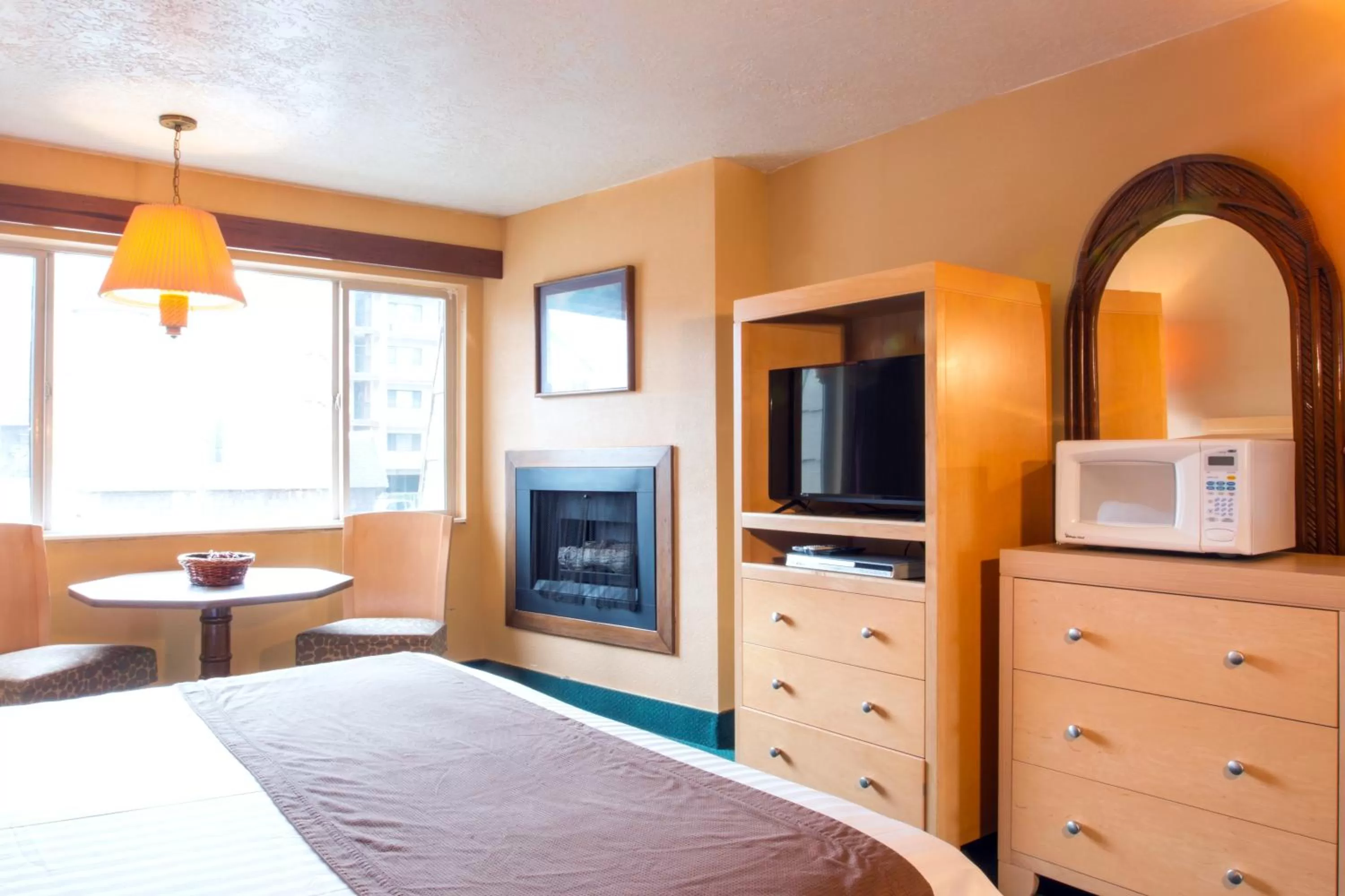 King Non View in Hi Tide Oceanfront Inn