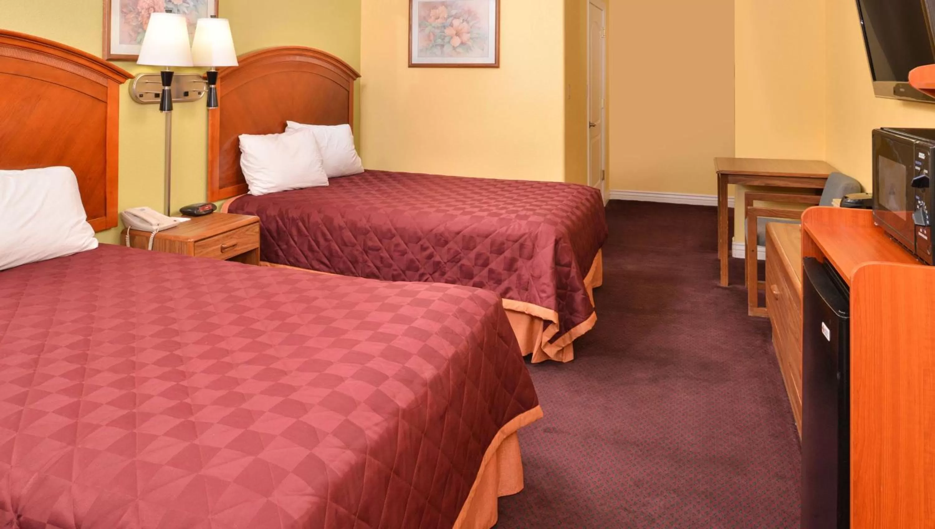 Double Room with Two Double Beds in Magnuson Hotel Blythe