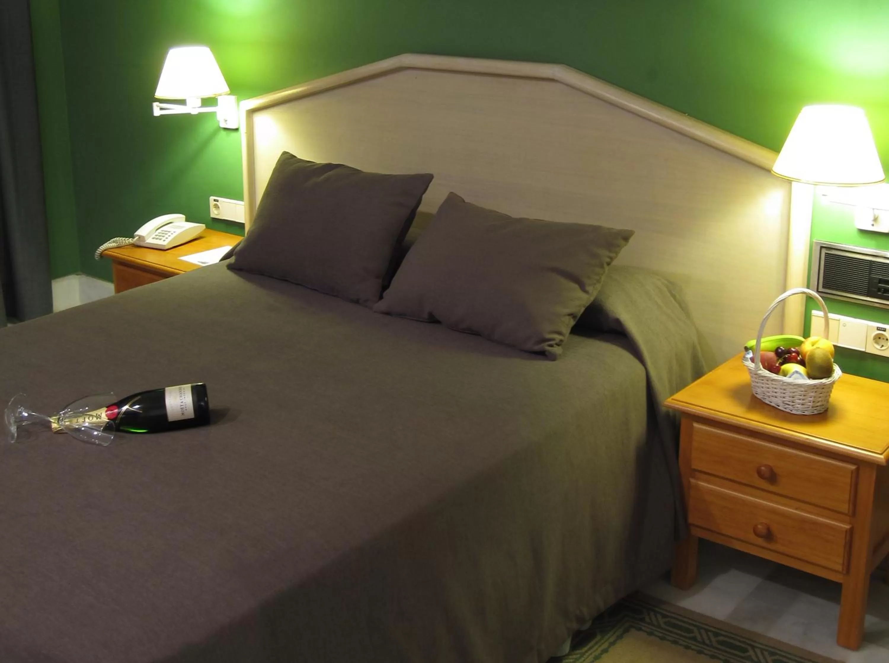 Standard Room with parking in Del Mar Hotel & Spa