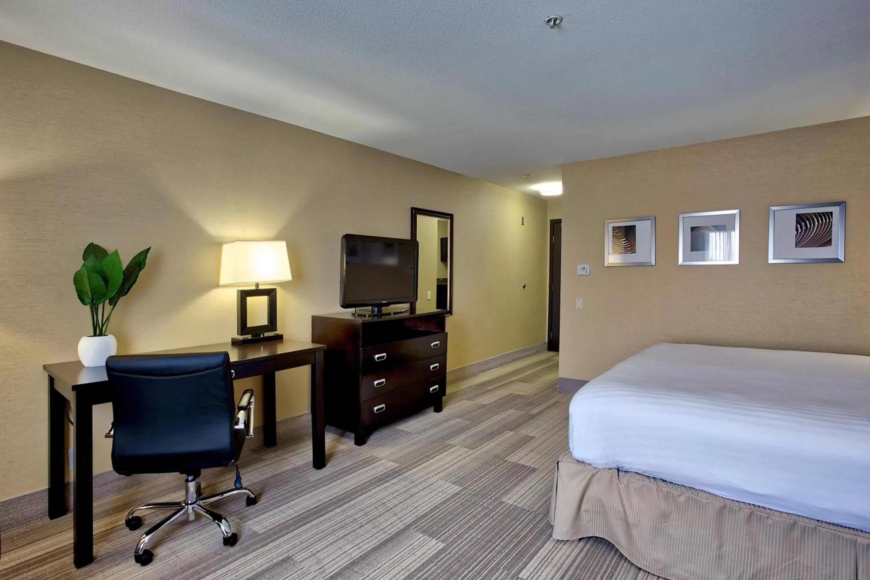 Hampton Inn by Hilton Costa Mesa Newport Beach