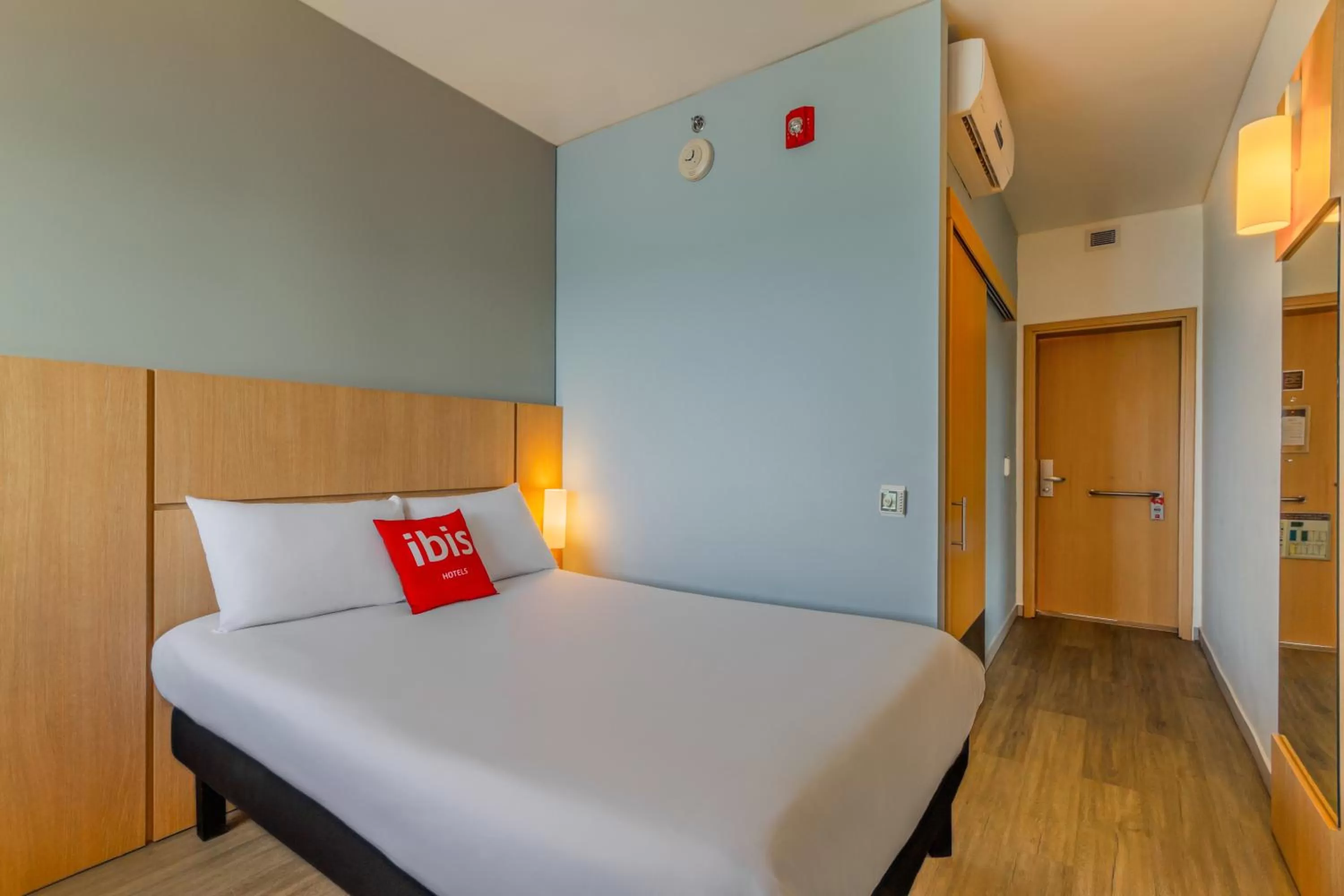 Standard Double Room in Ibis Cartagena Marbella