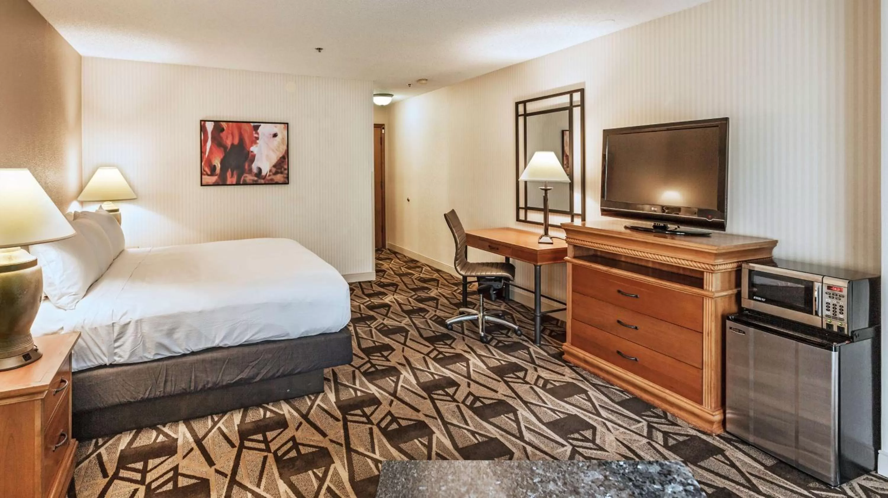 King Room with City View in DoubleTree by Hilton Durango