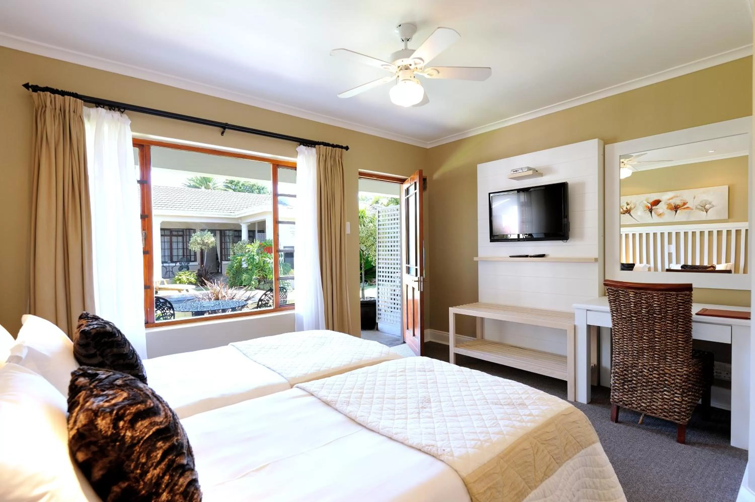 Twin Room - single occupancy in Beachwalk Bed and Breakfast - #Solar Energy #No Loadshedding
