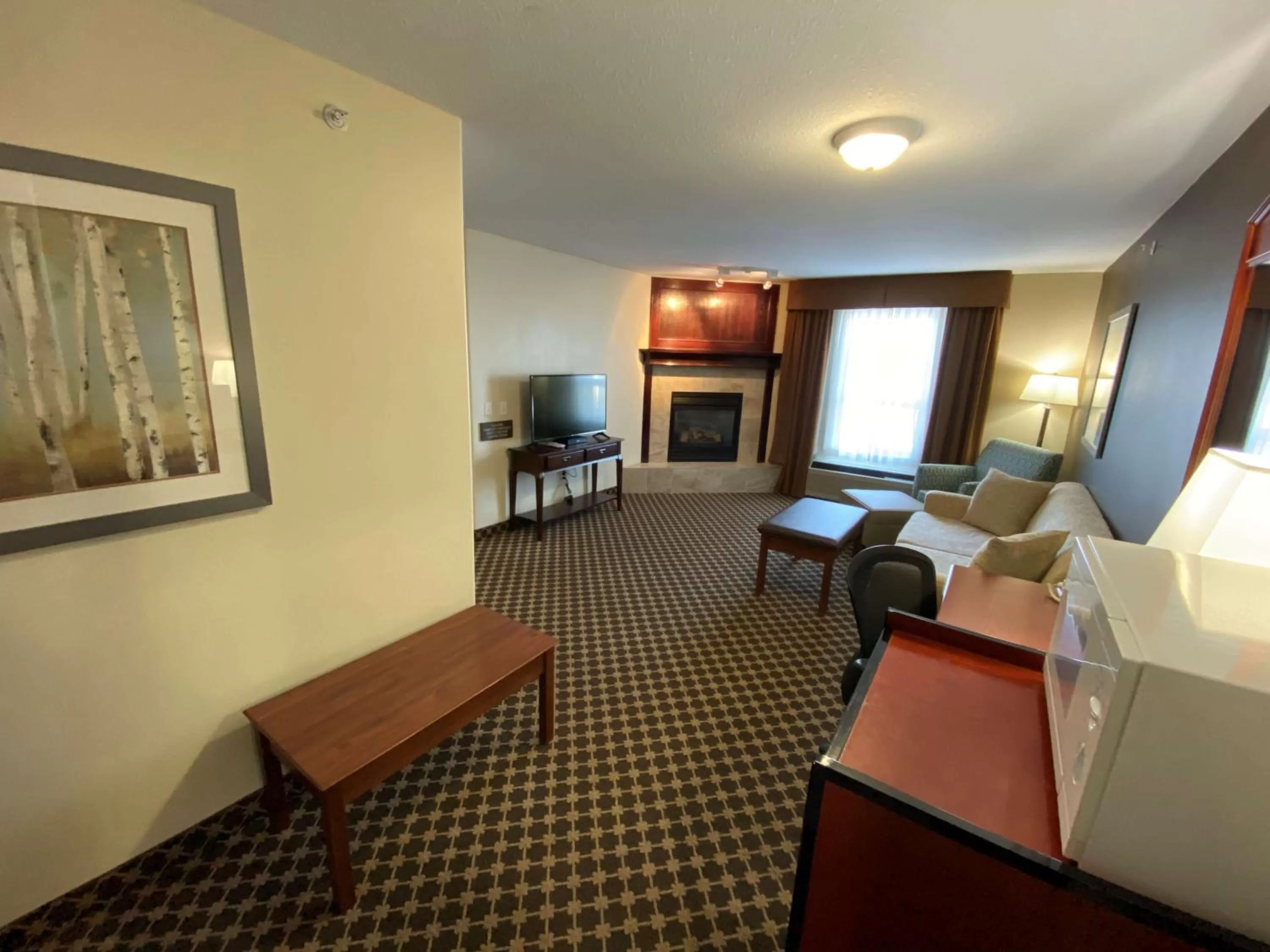 Two-Bedroom Queen Suite with Sofa Bed in Best Western Strathmore Inn
