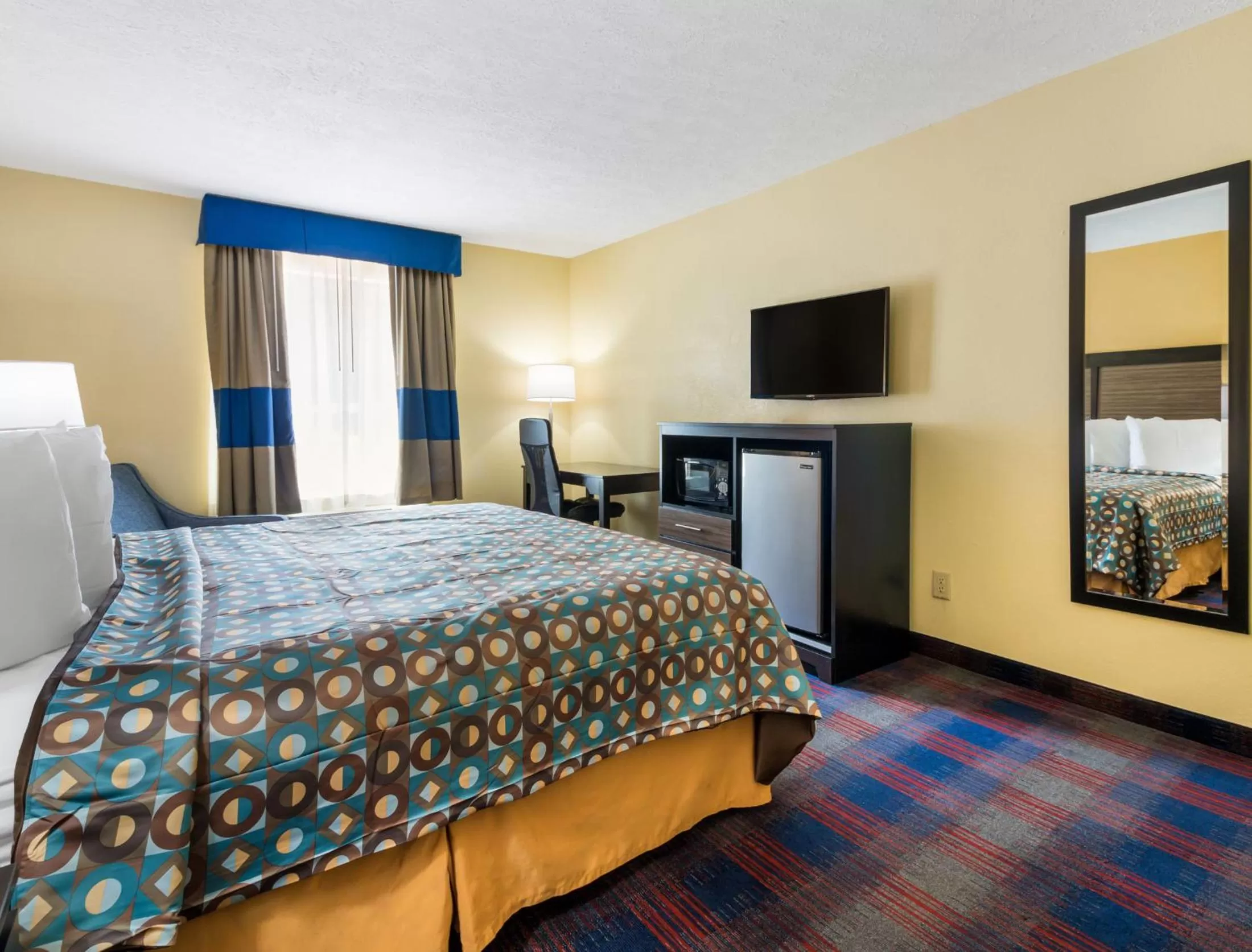 King Room - Disability Access in Americas Best Value Inn - Clayton