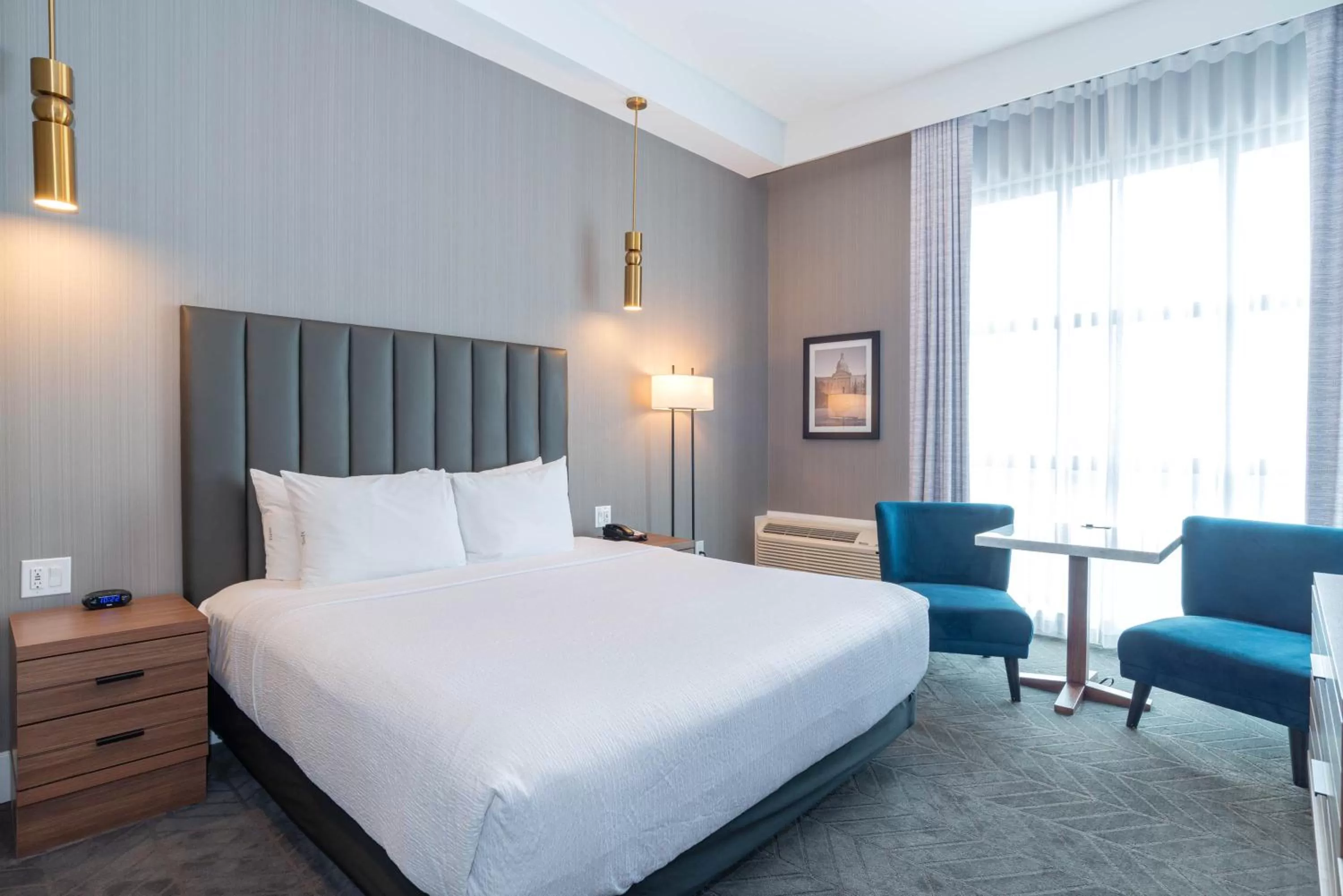 Standard Room, 1 King Bed in Sandman Signature Sherwood Park Hotel