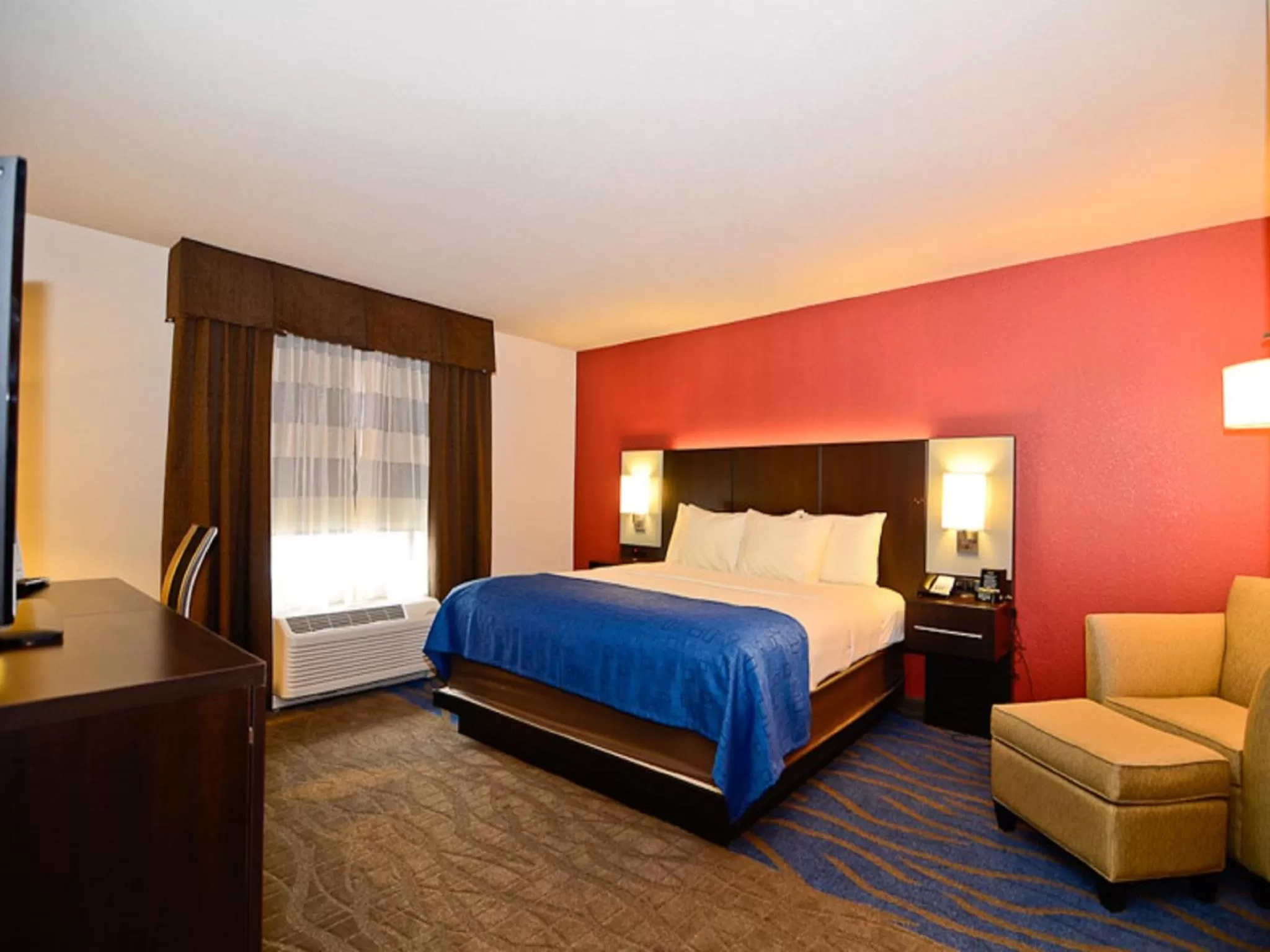 King Studio in Astoria Hotel & Event Center