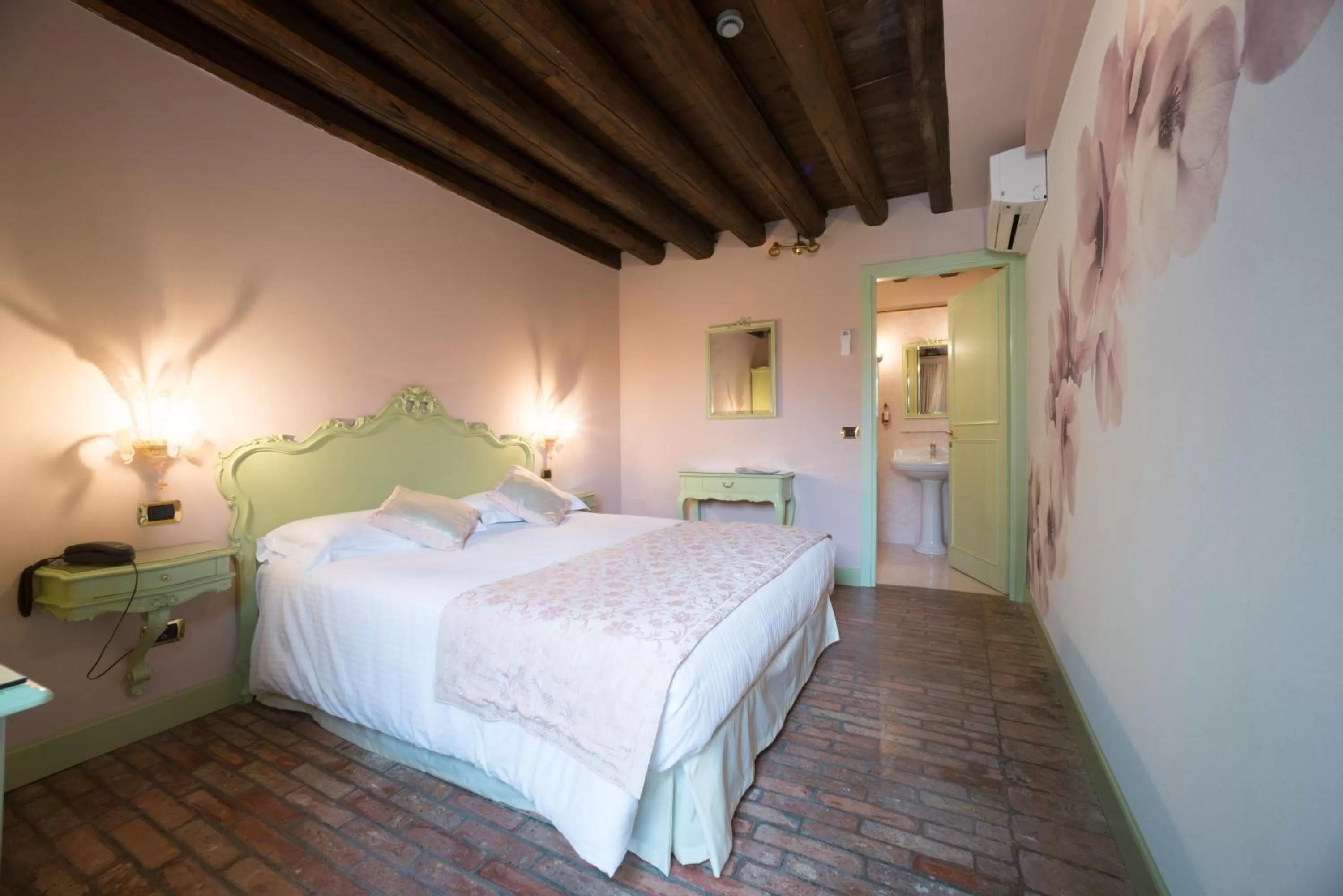 Standard Double or Twin Room in Villa Gasparini
