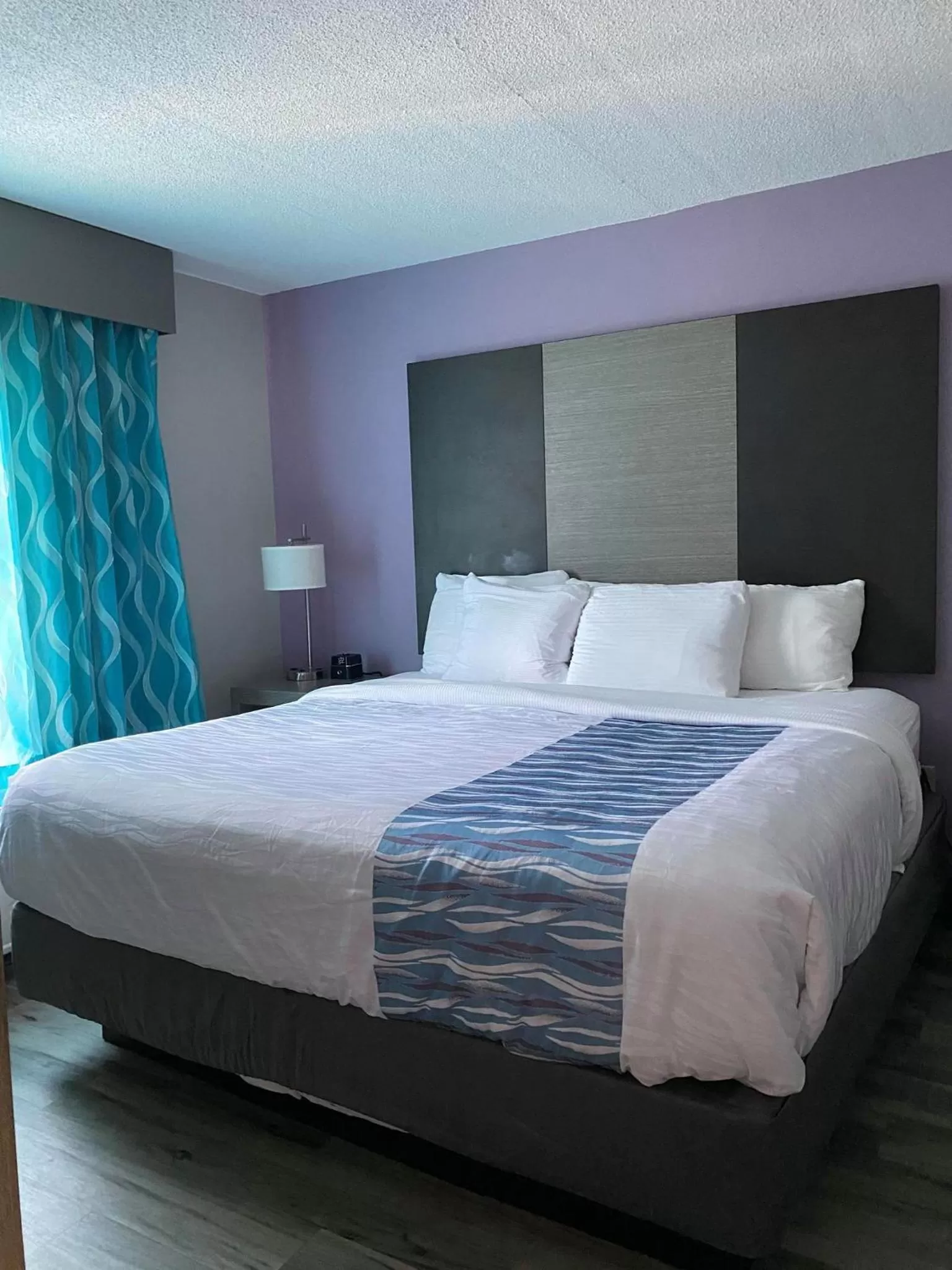 One-Bedroom Executive King Suite - Non-Smoking in La Quinta by Wyndham Clarksville