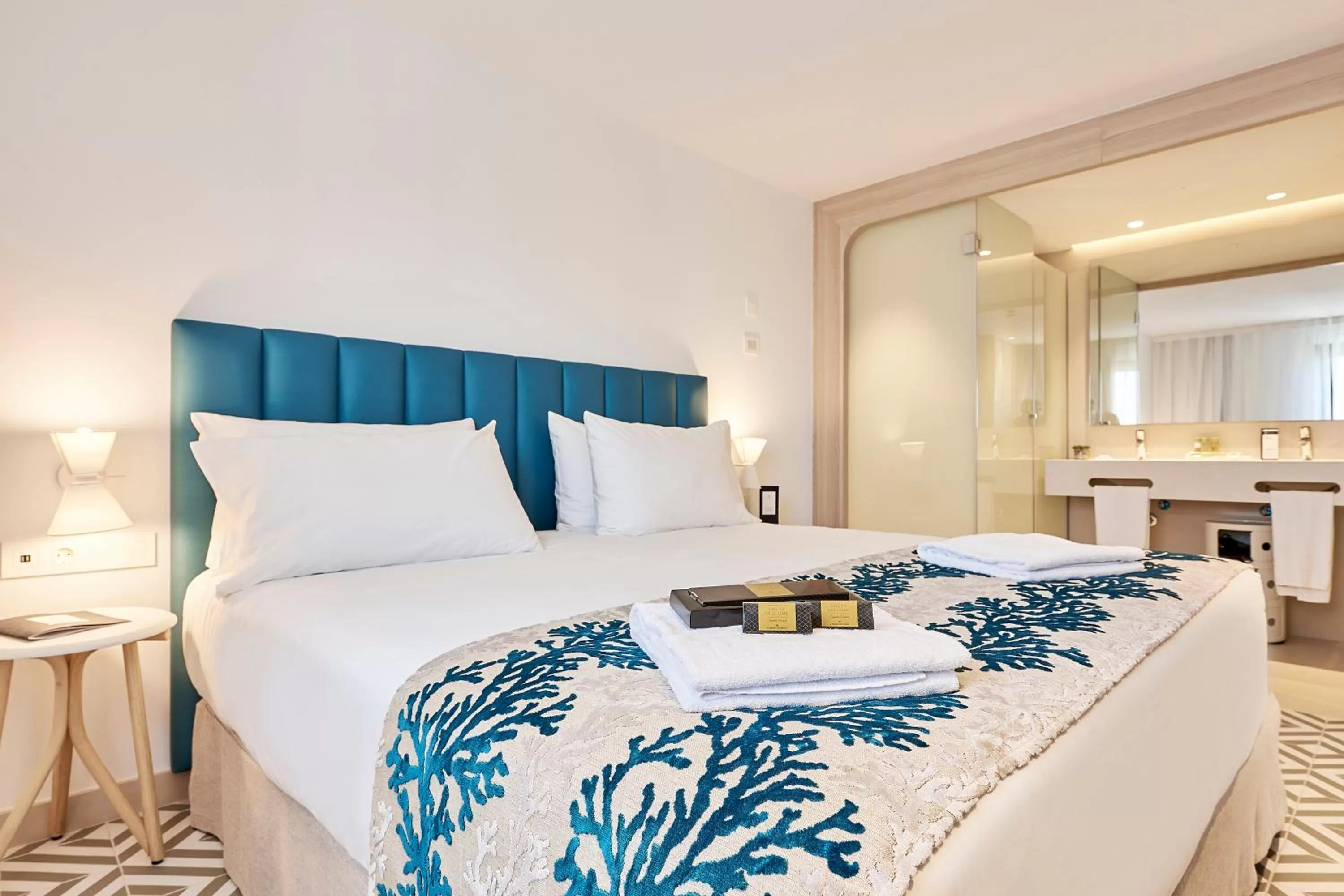 Suite Deluxe in Eurostars Ibiza