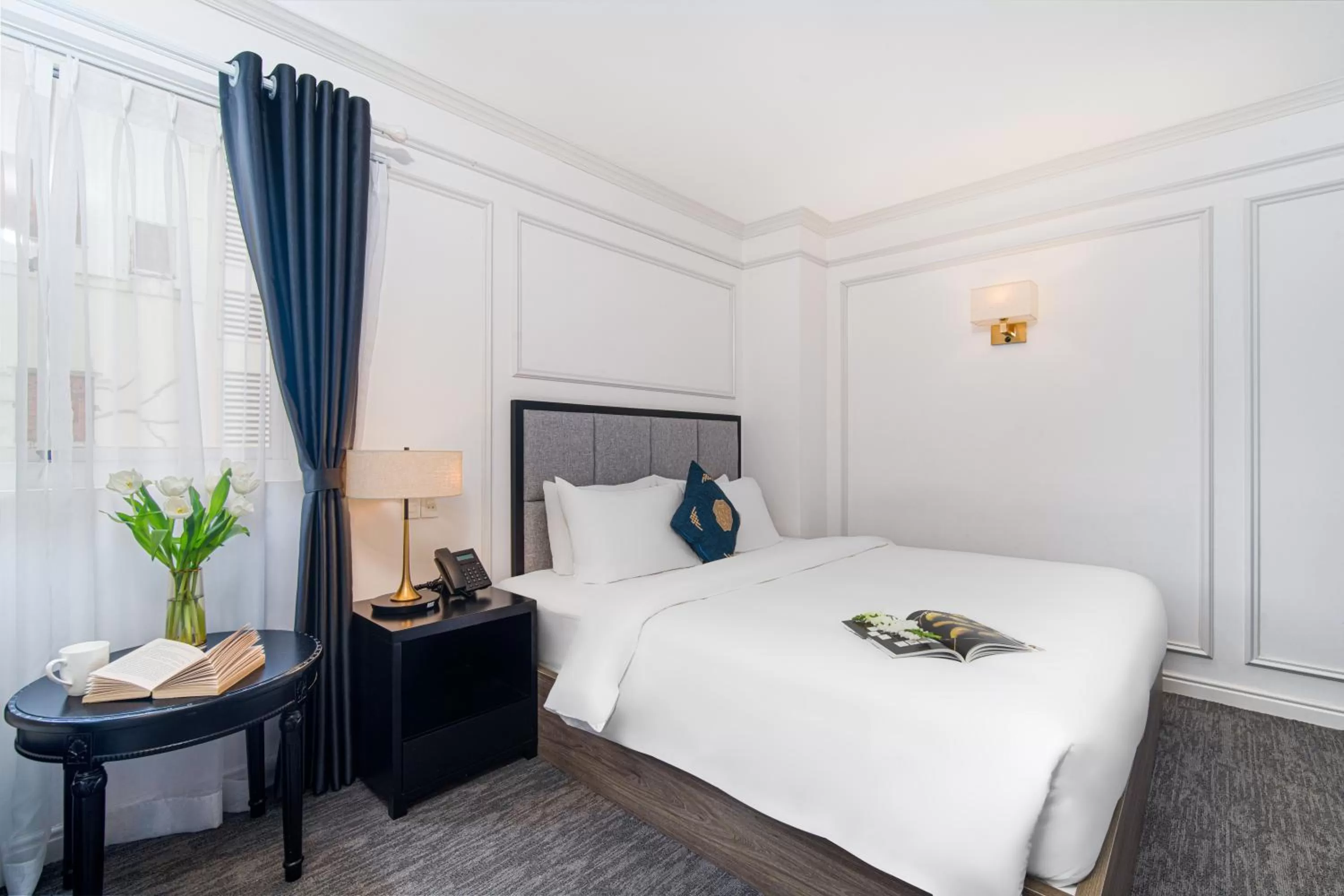 Business King Room City View in KiN Hotel Ly Tu Trong Edition