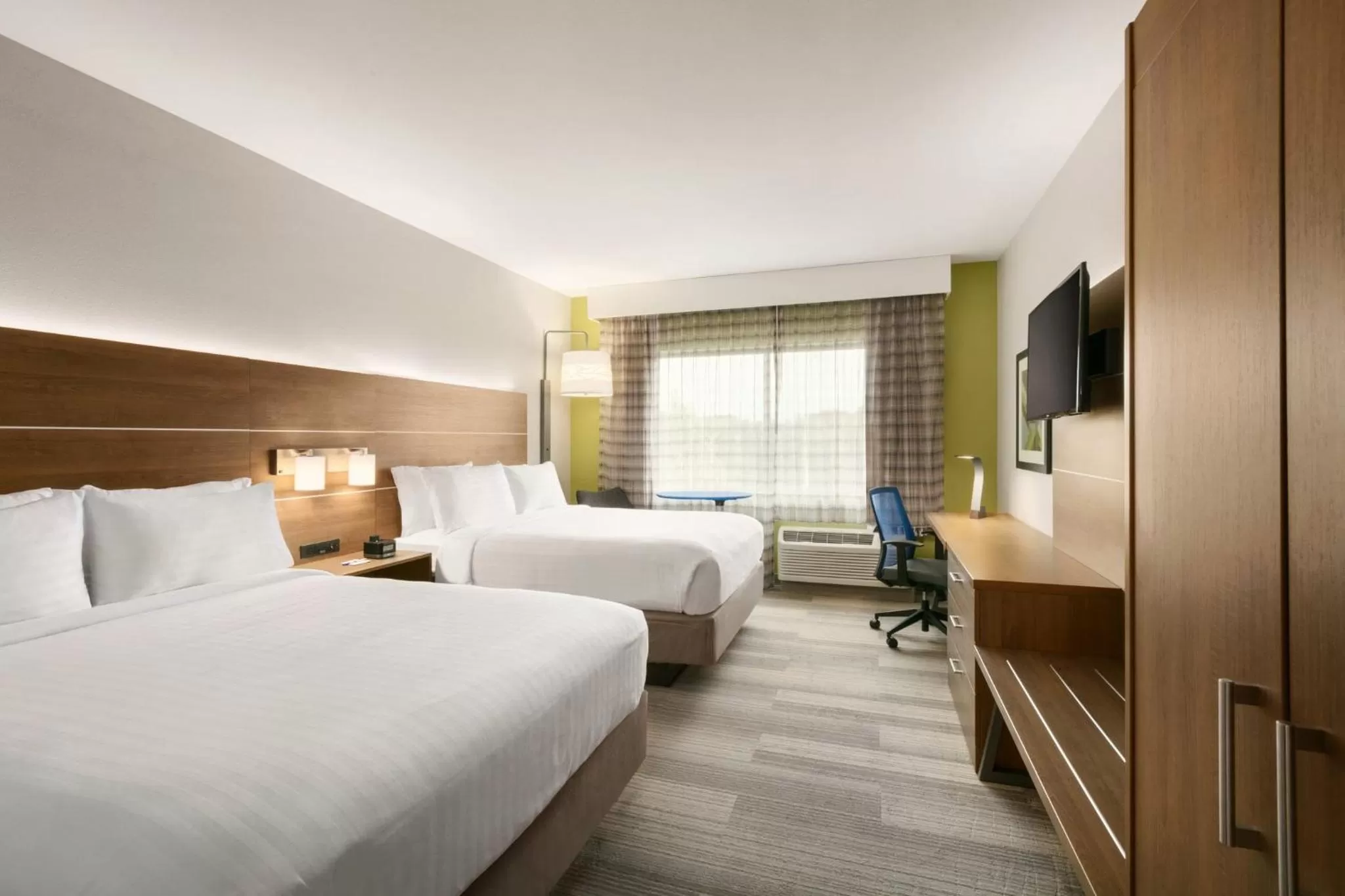 Double Suite in Holiday Inn Express & Suites Salisbury by IHG