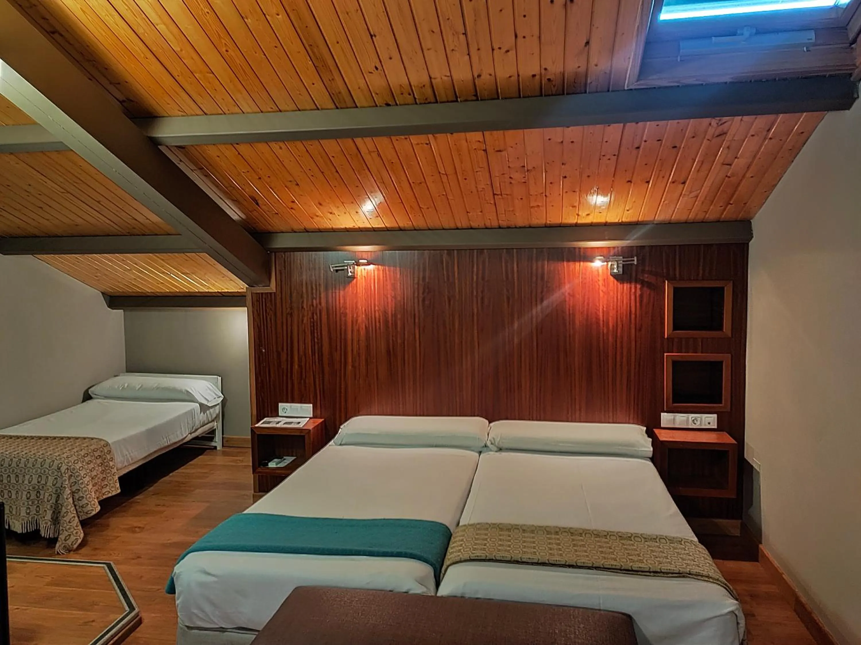 Triple Room - Main Building in Hotel Arrope