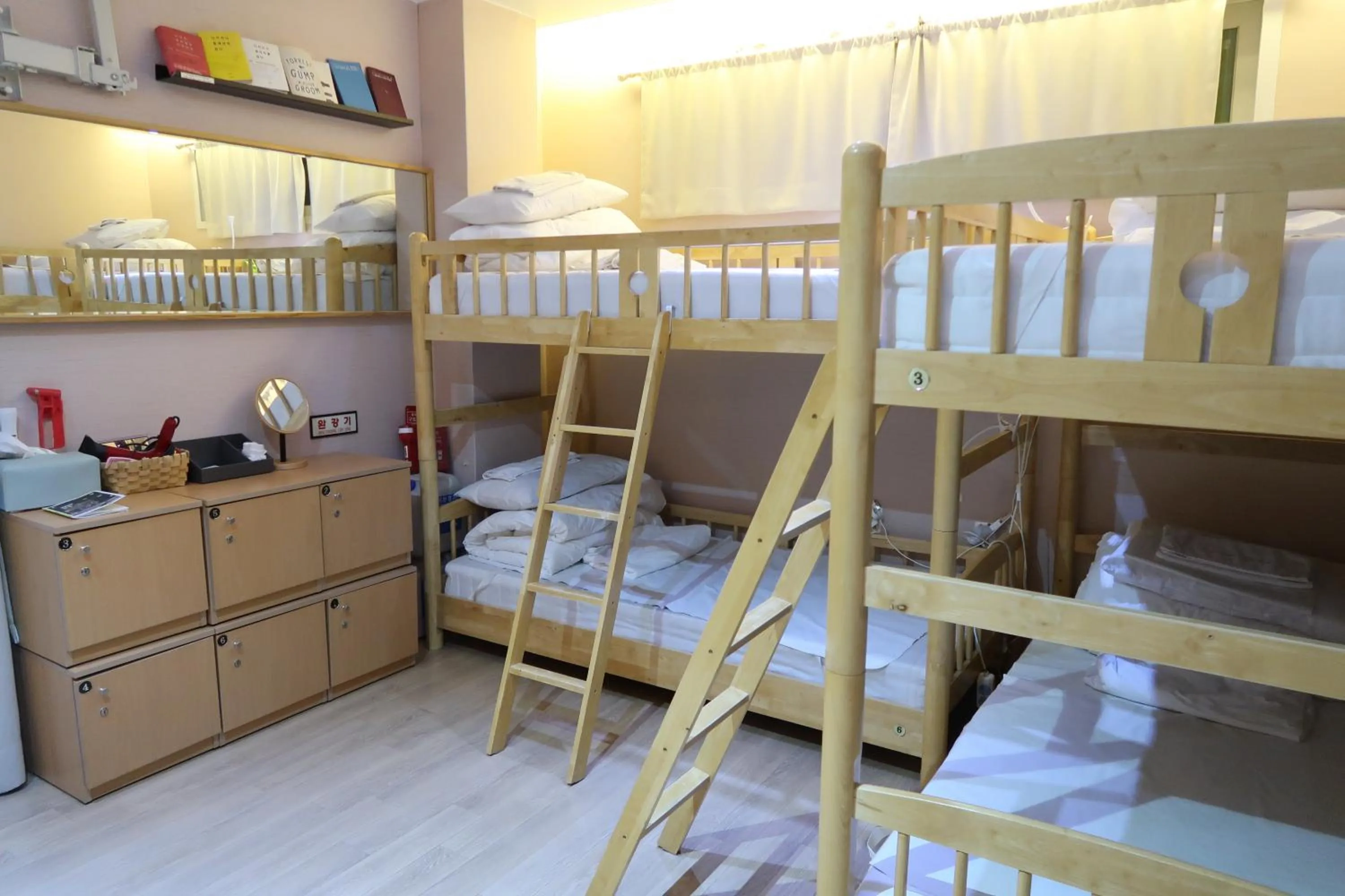 Bed in 6-Bed Female Dormitory Room in Andong Poong-gyung HOSTEL n LIBRARY