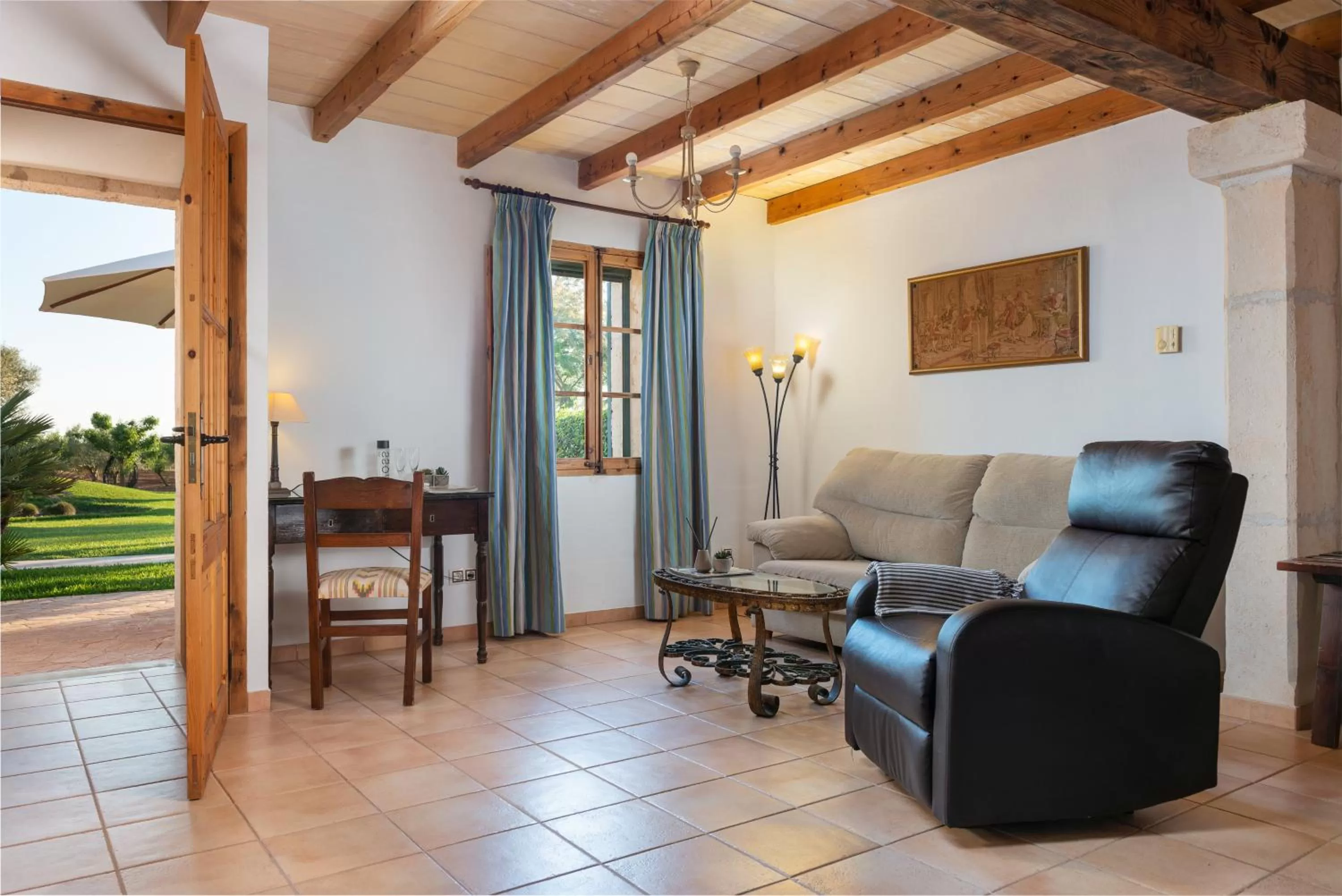 Family Junior Suite with hydromassage bath in Finca Hotel Can Canals & Spa