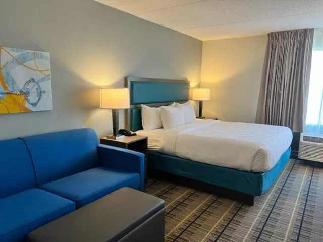 Efficiency King Suite -Non Smoking in MainStay Suites Horsham - Philadelphia