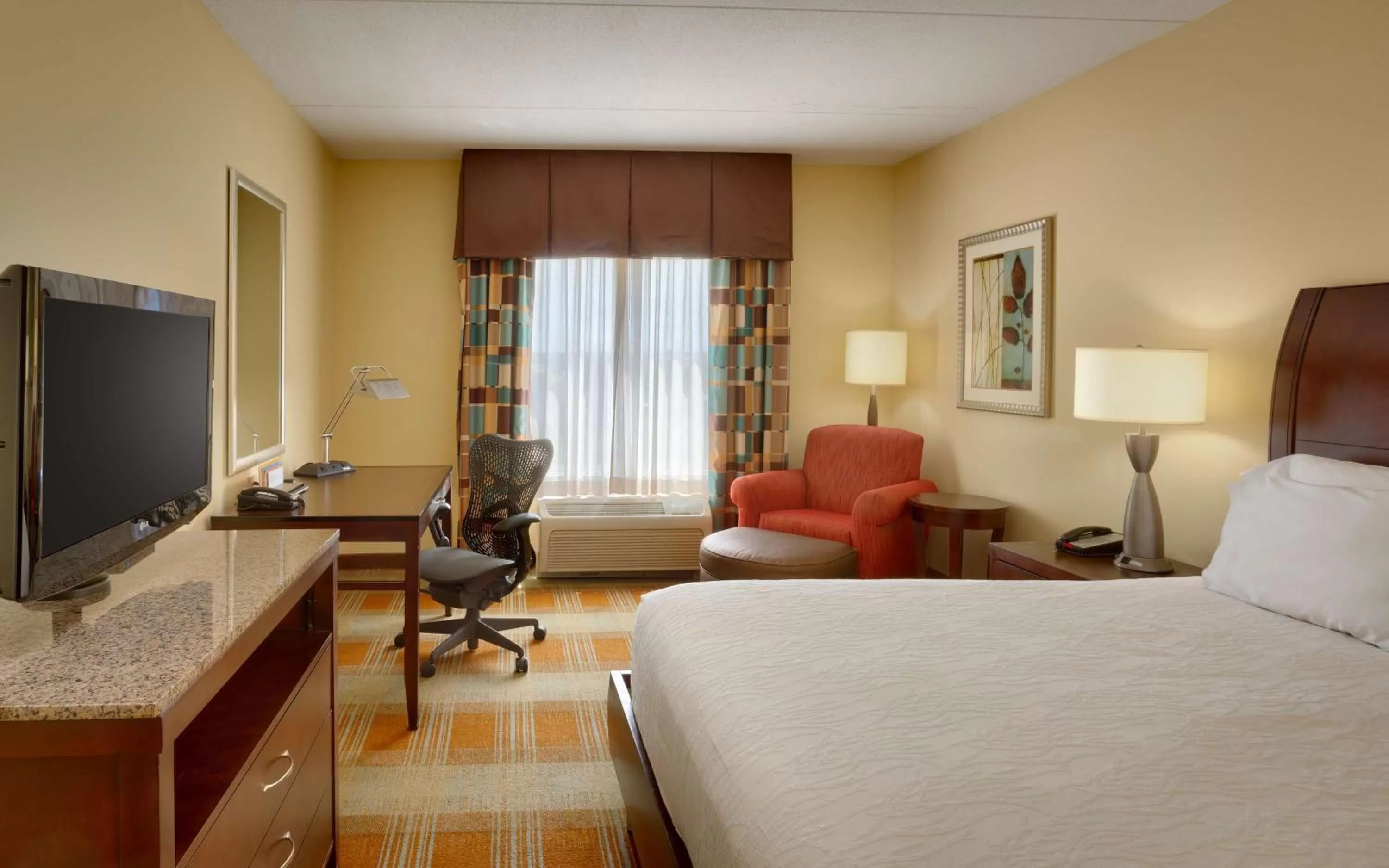 Premium King Room in Hilton Garden Inn Clarksville