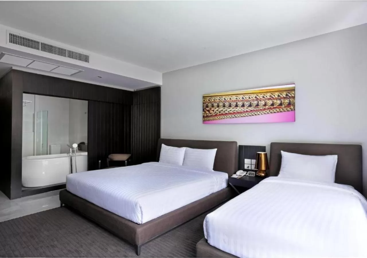 Pool View Room in S Ratchada Leisure Hotel