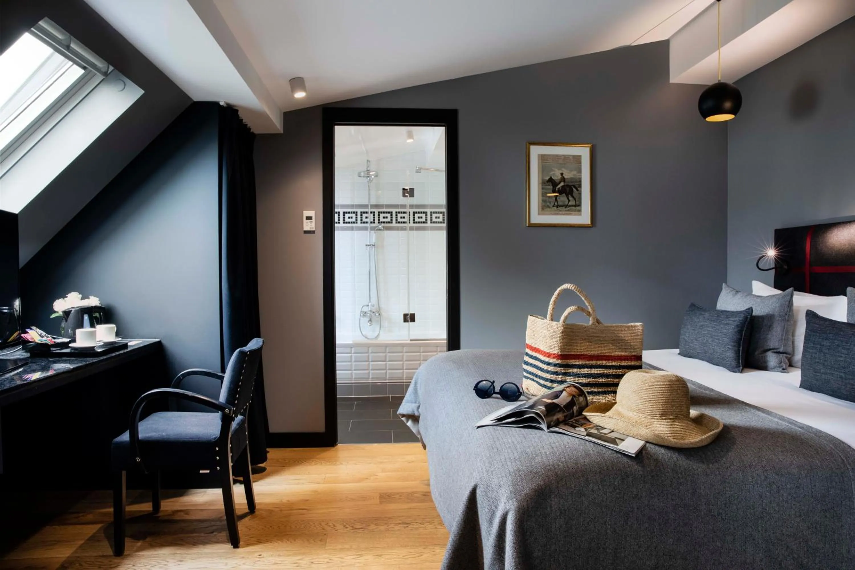 Quadruple Room with with Private Hammam Access in Hotel Monsieur & Spa