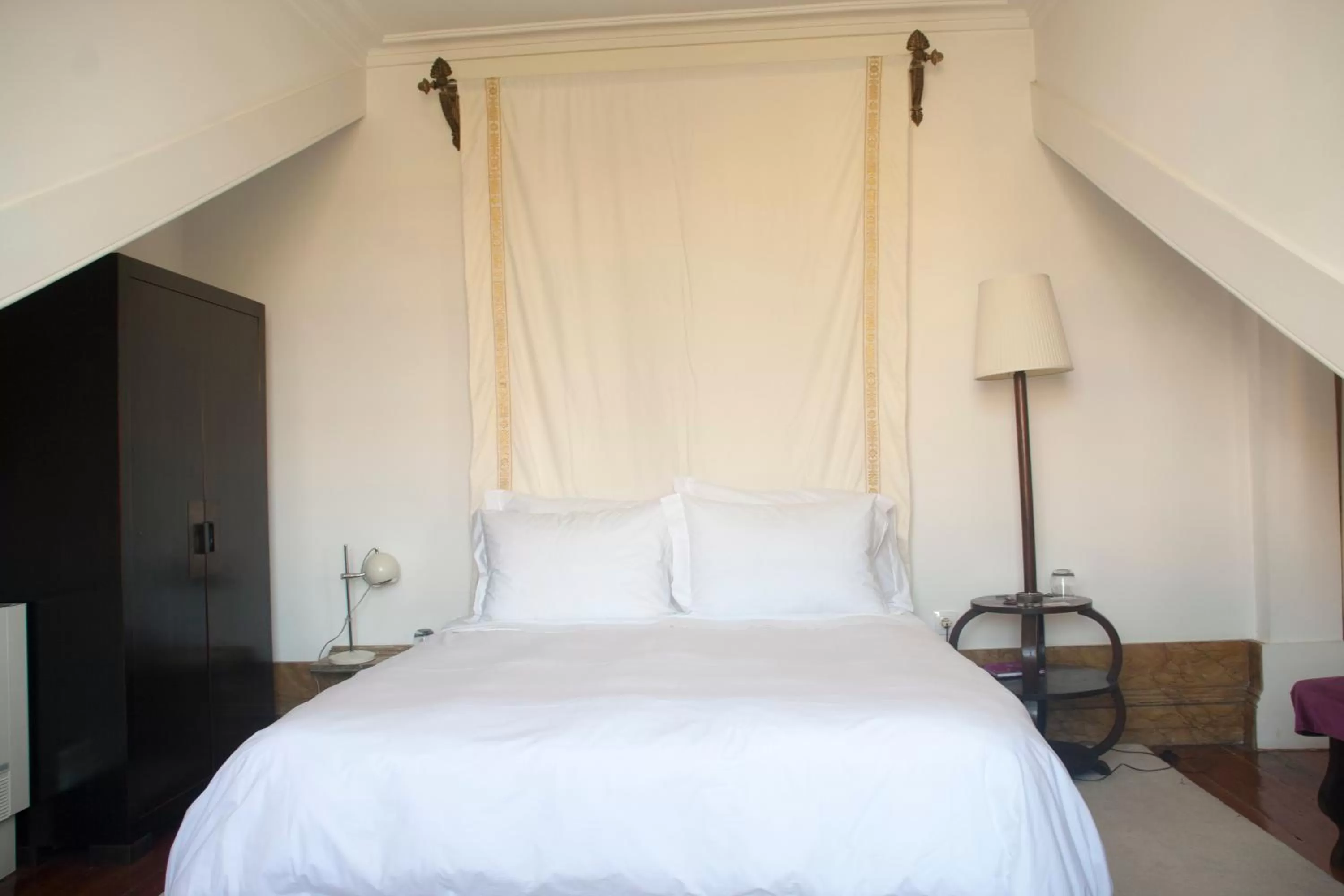 Double Room with Balcony in Oporto Loft