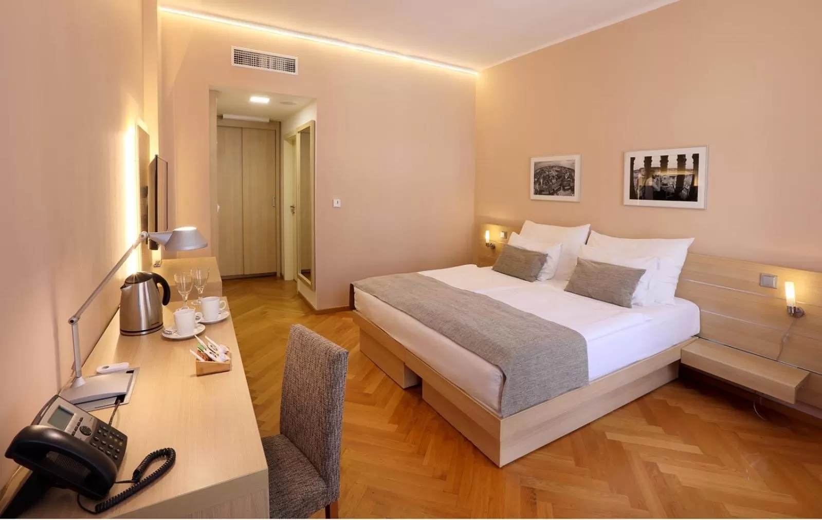 Deluxe Double or Twin Room with Balcony in Amarilis