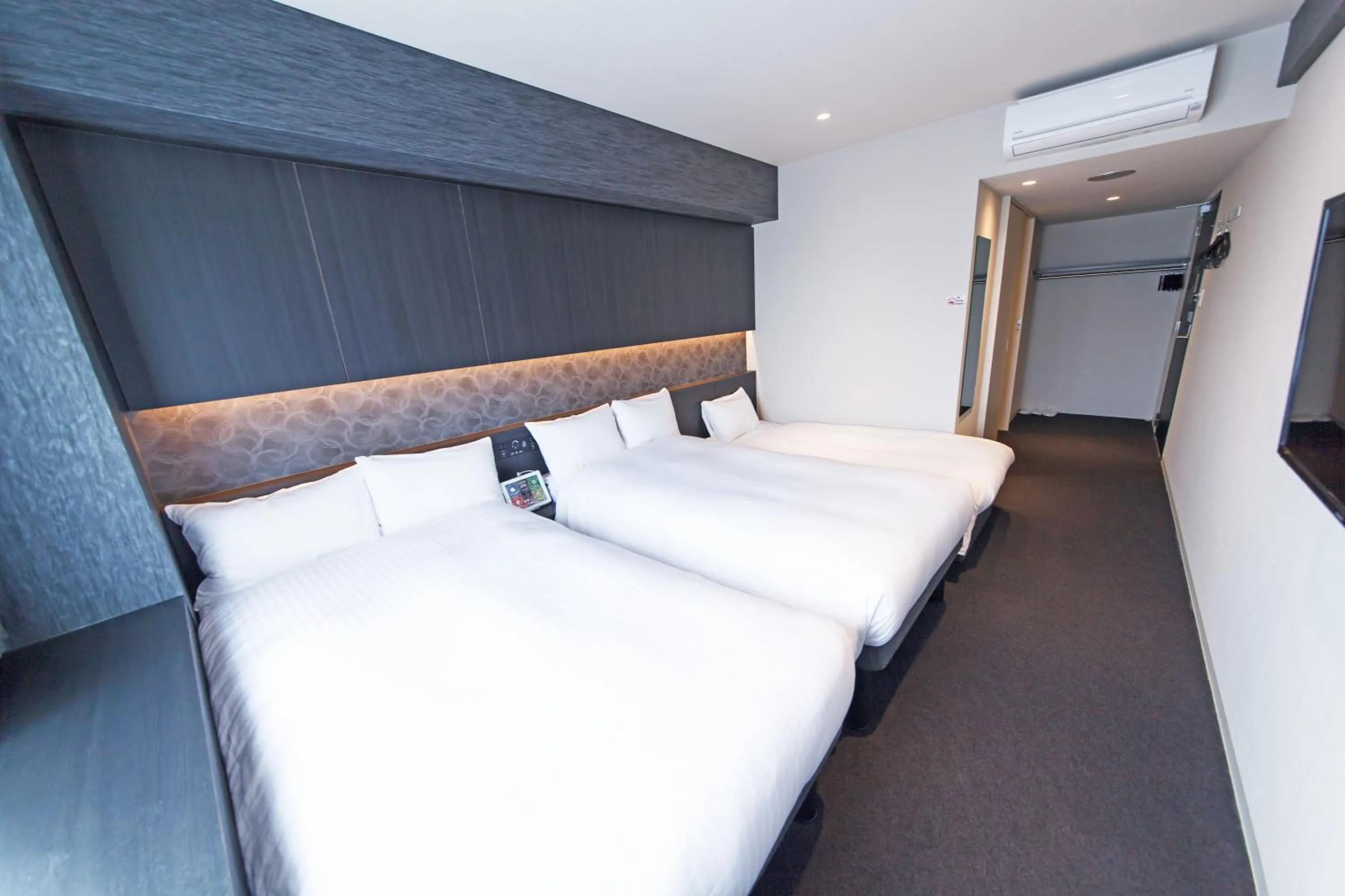 Deluxe Twin Room with Sofa Bed - single occupancy - Non-Smoking in FP HOTELS South-Namba