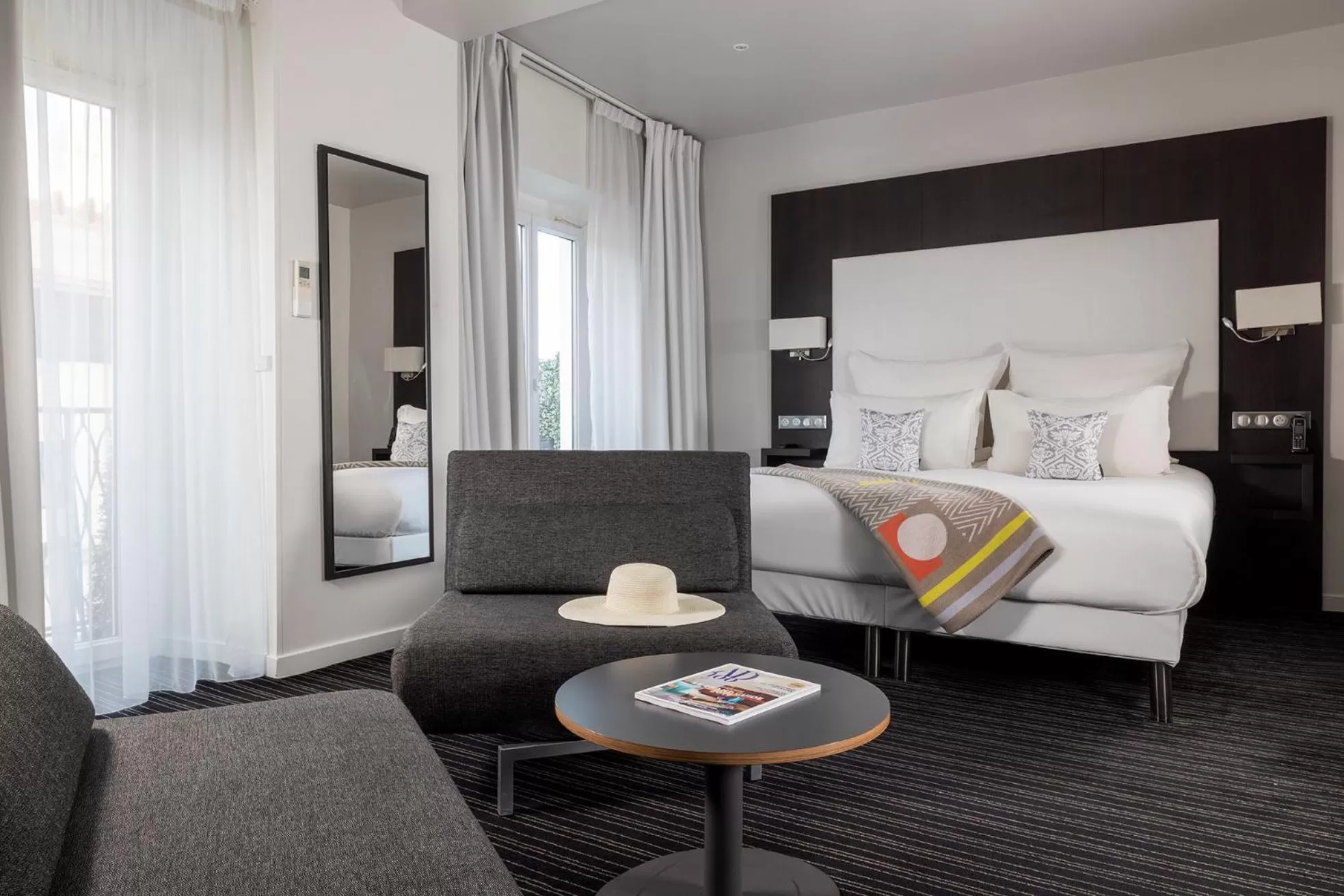 Junior Suite with Balcony in Hotel 64 Nice