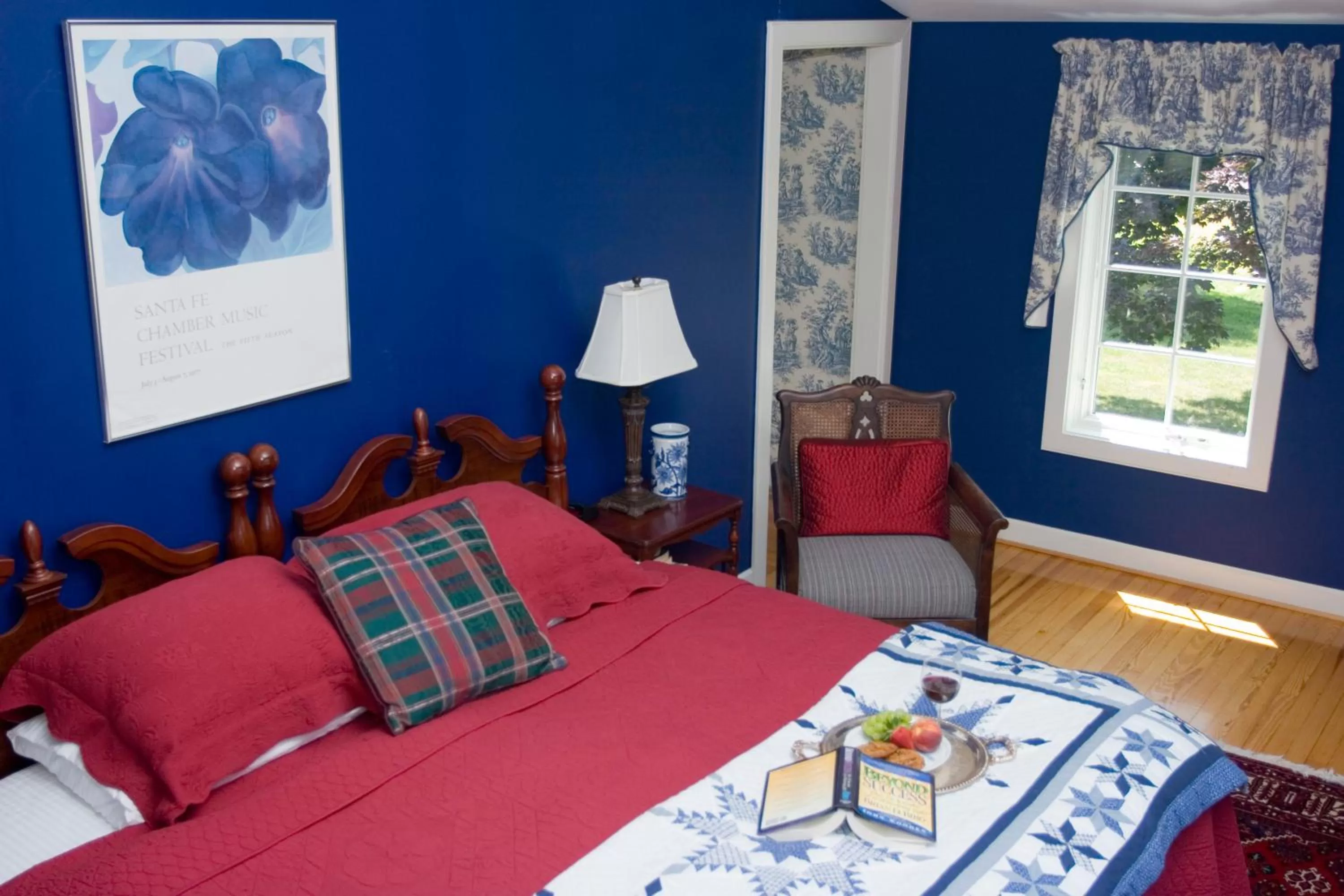 Superior King Room in Inn at Huntingfield Creek