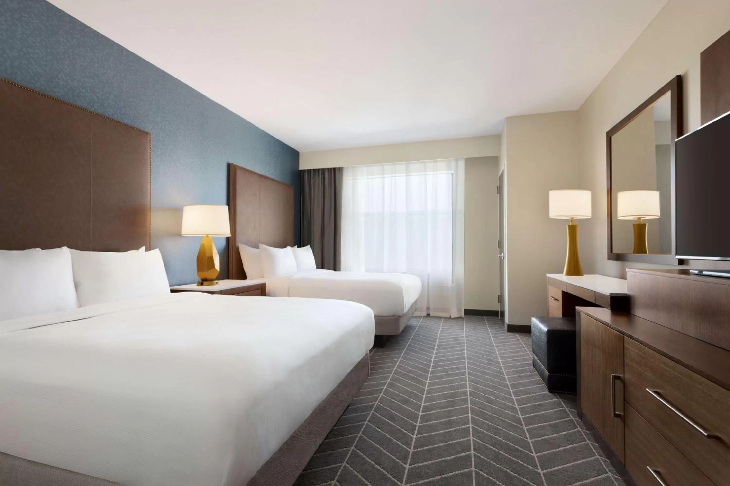 Two-Room Suite with Two Queen Beds - Mobility Access in Embassy Suites By Hilton Wilmington Riverfront