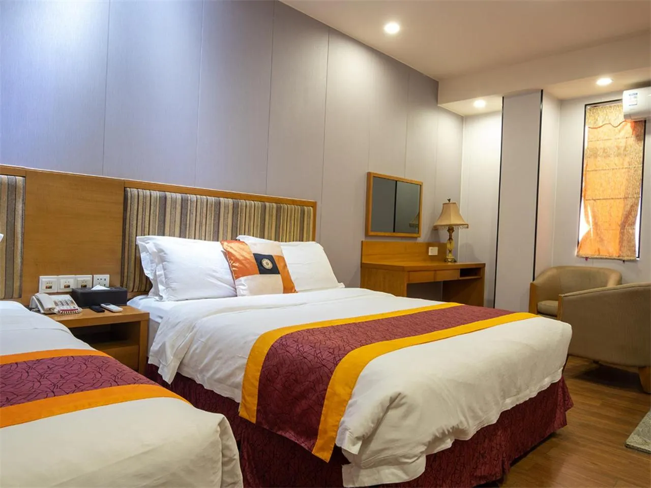 Duplex Garden View Suite Twin Beds in Guangzhou The Royal Garden Hotel