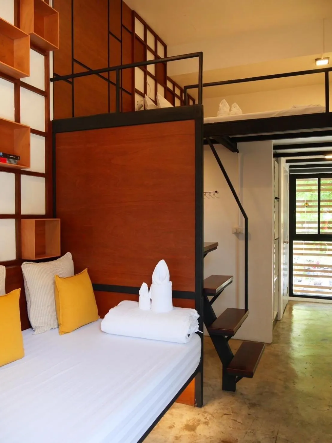 Family Room with Private Bathroom in Book a Bed Poshtel - SHA Plus