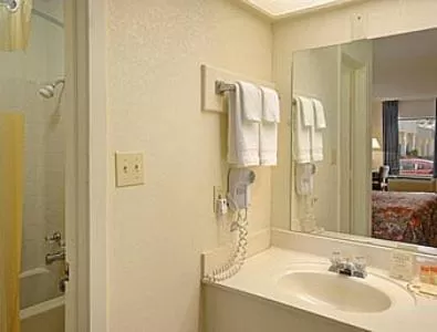 King Room Smoking in Americas Best Value Inn - Brookhaven