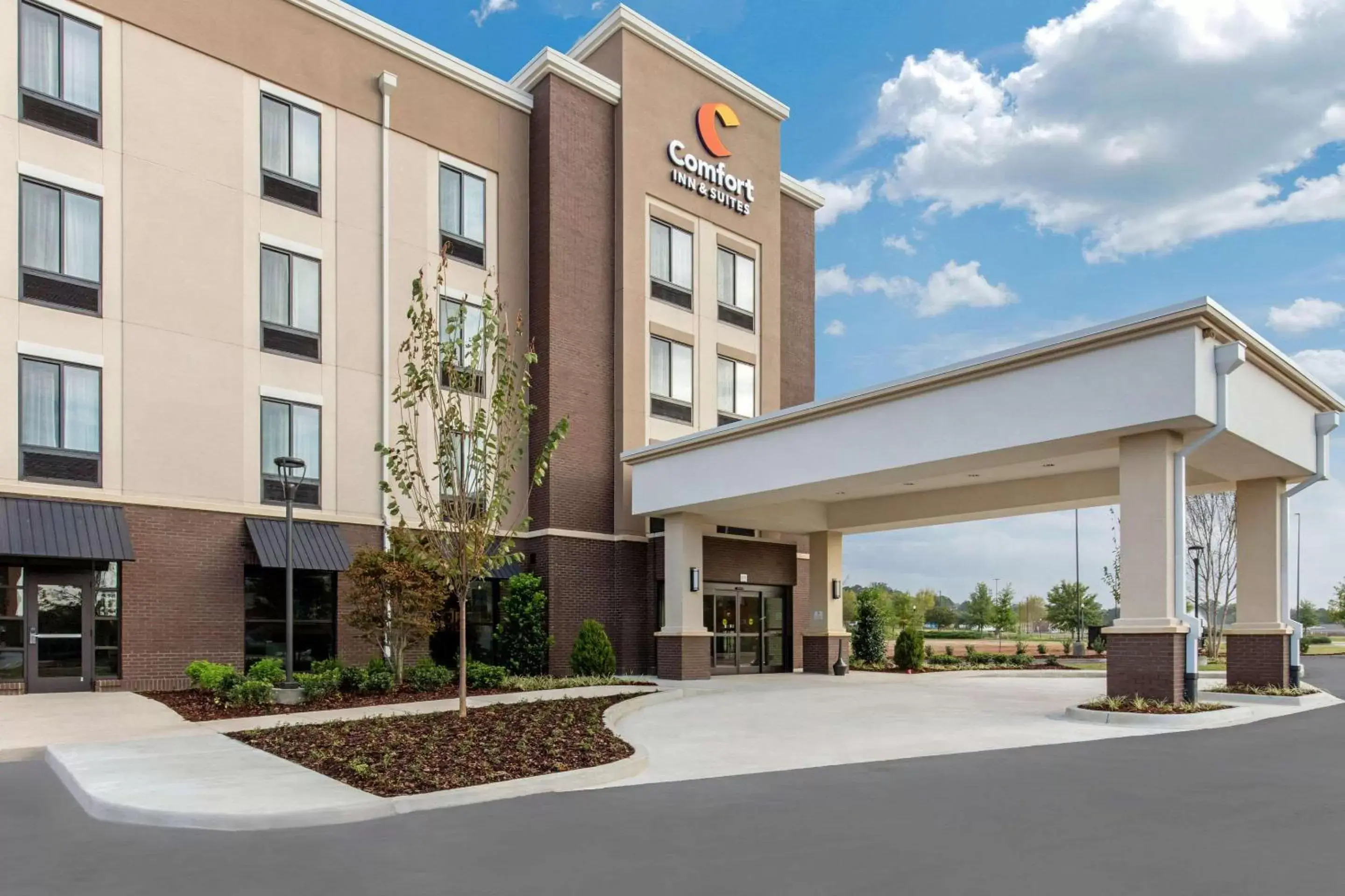 Comfort Inn & Suites At CrossPlex Village Comfort Inn & Suites At CrossPlex Village