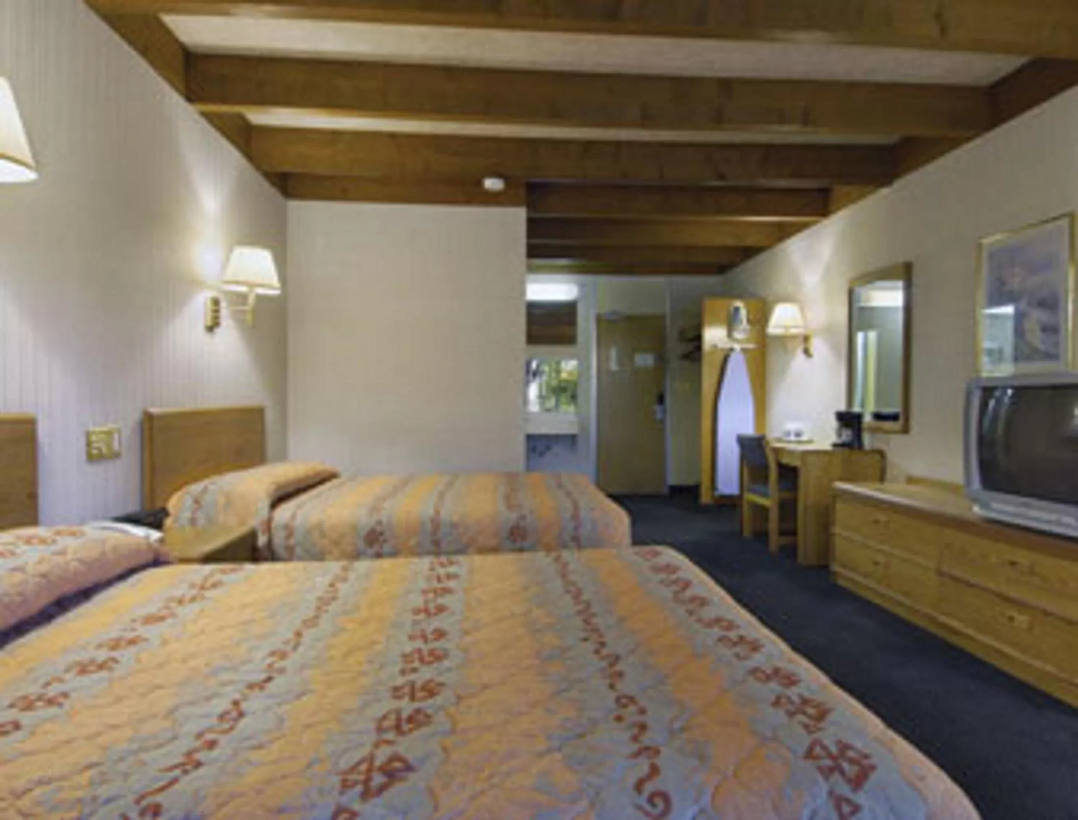 Double Room with Two Double Beds - Non-Smoking in Knights Inn Liberty