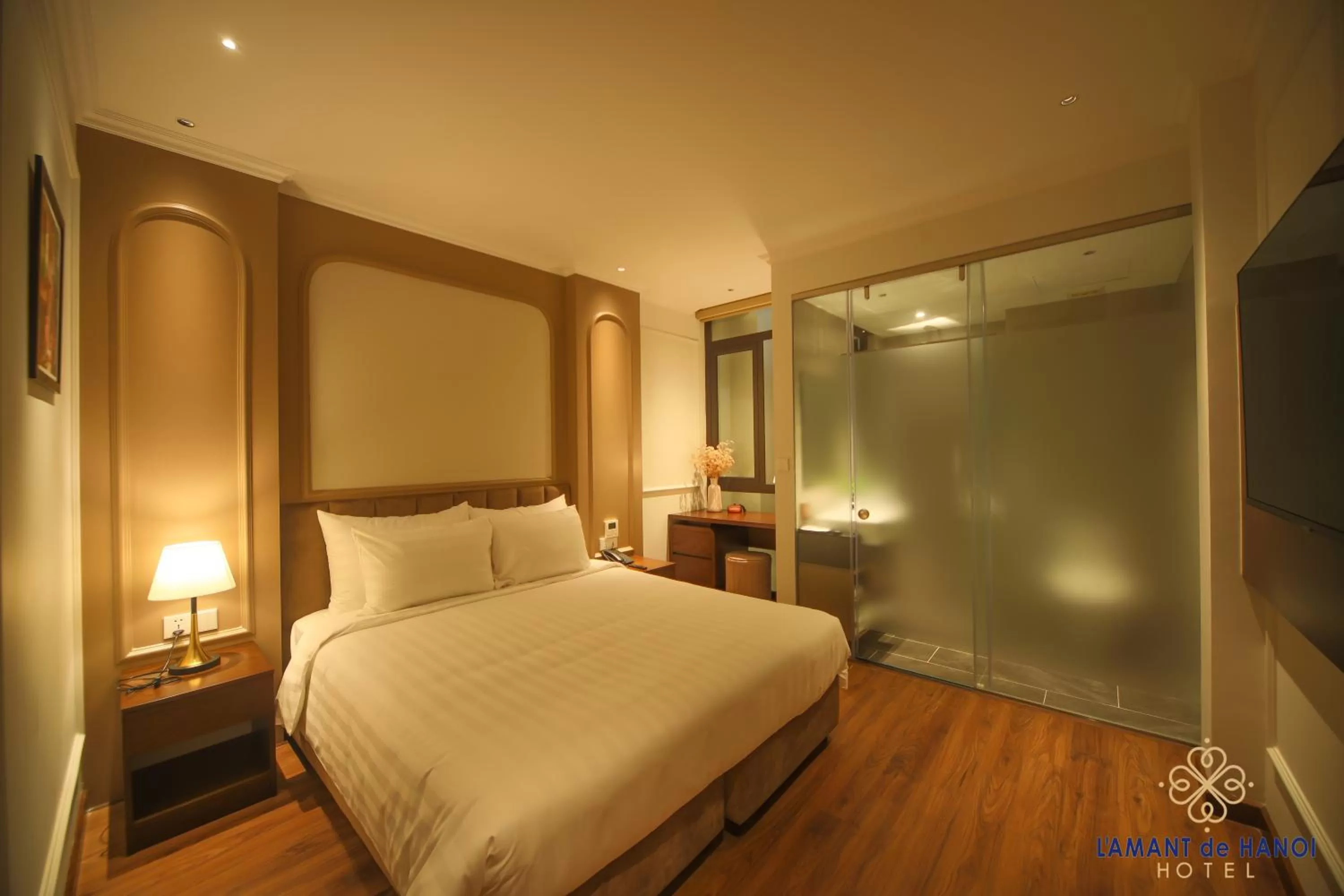 Deluxe Double Room in L'amant de Hanoi Hotel - khách sạn Lamant de Hà Nội