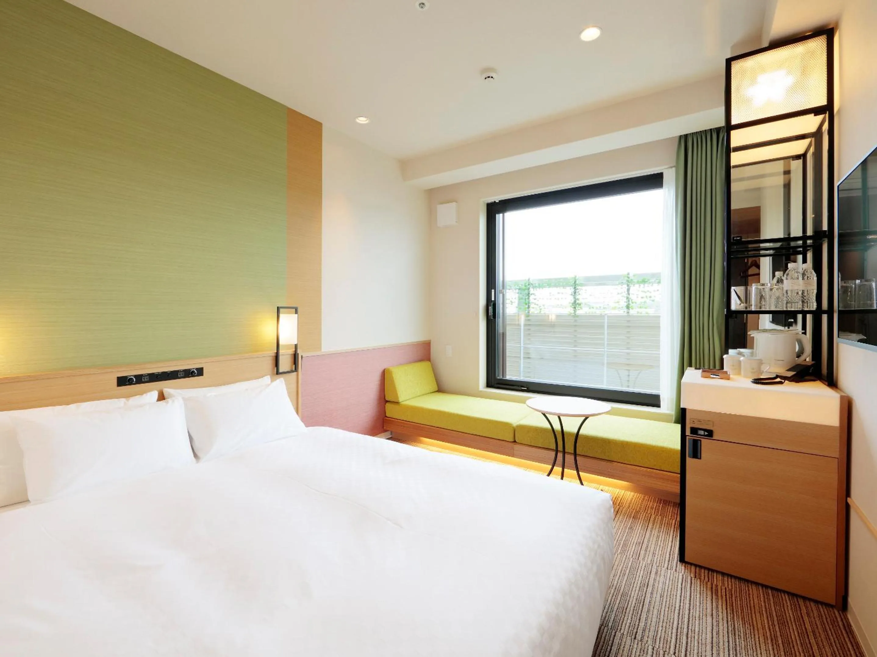 Queen Room - single occupancy in Candeo Hotels Osaka Kishibe