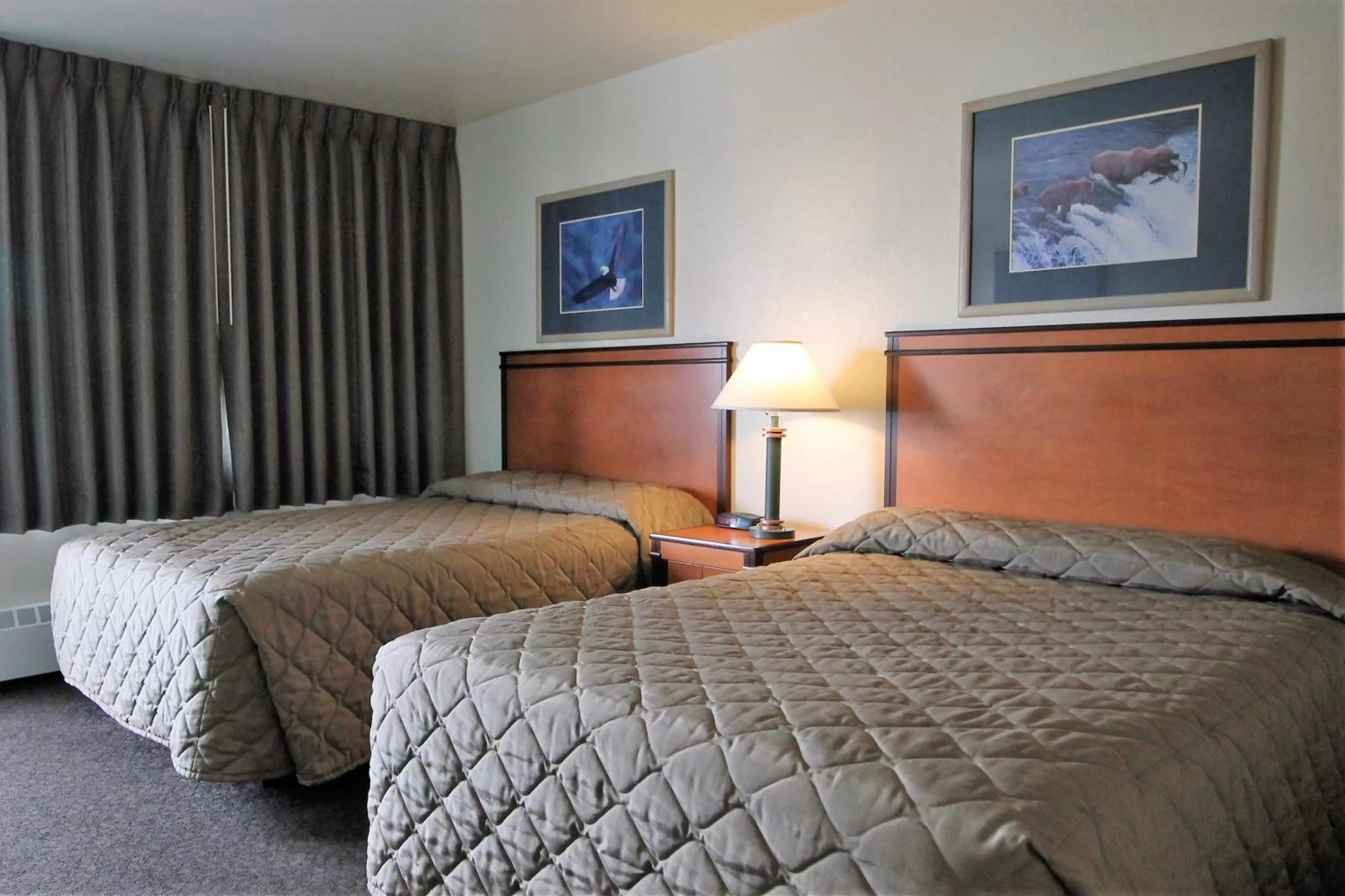 Breeze Inn Hotel & Motel