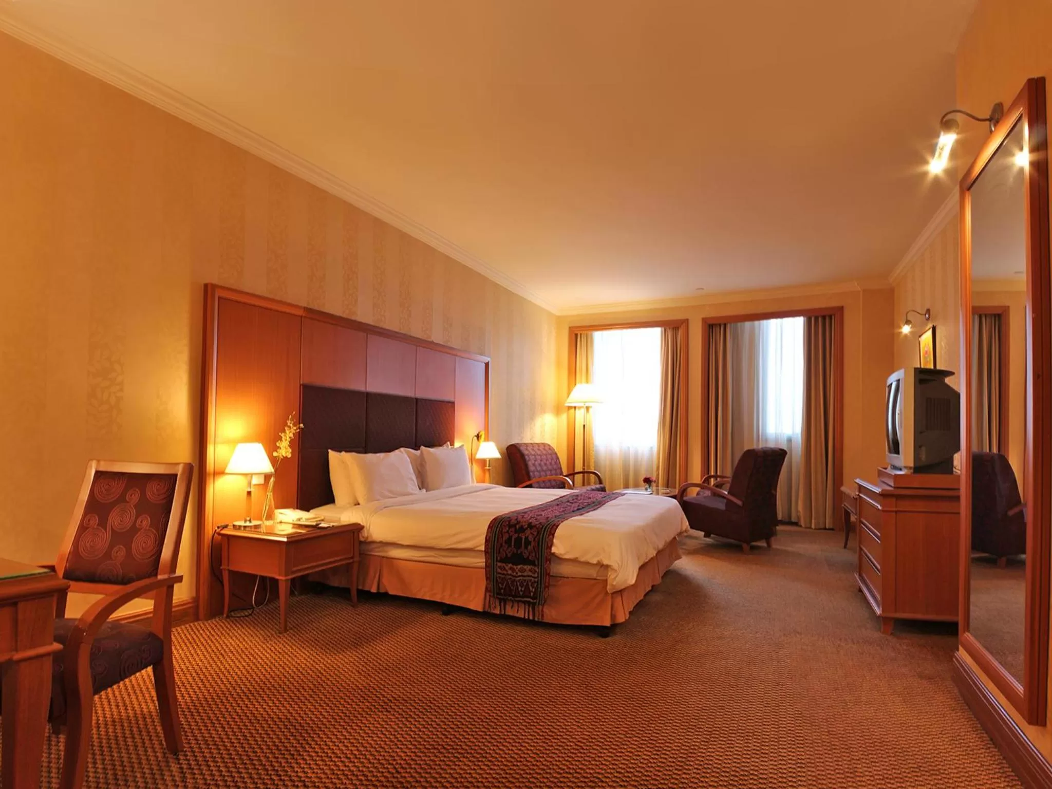 Deluxe King Room in Imperial Hotel