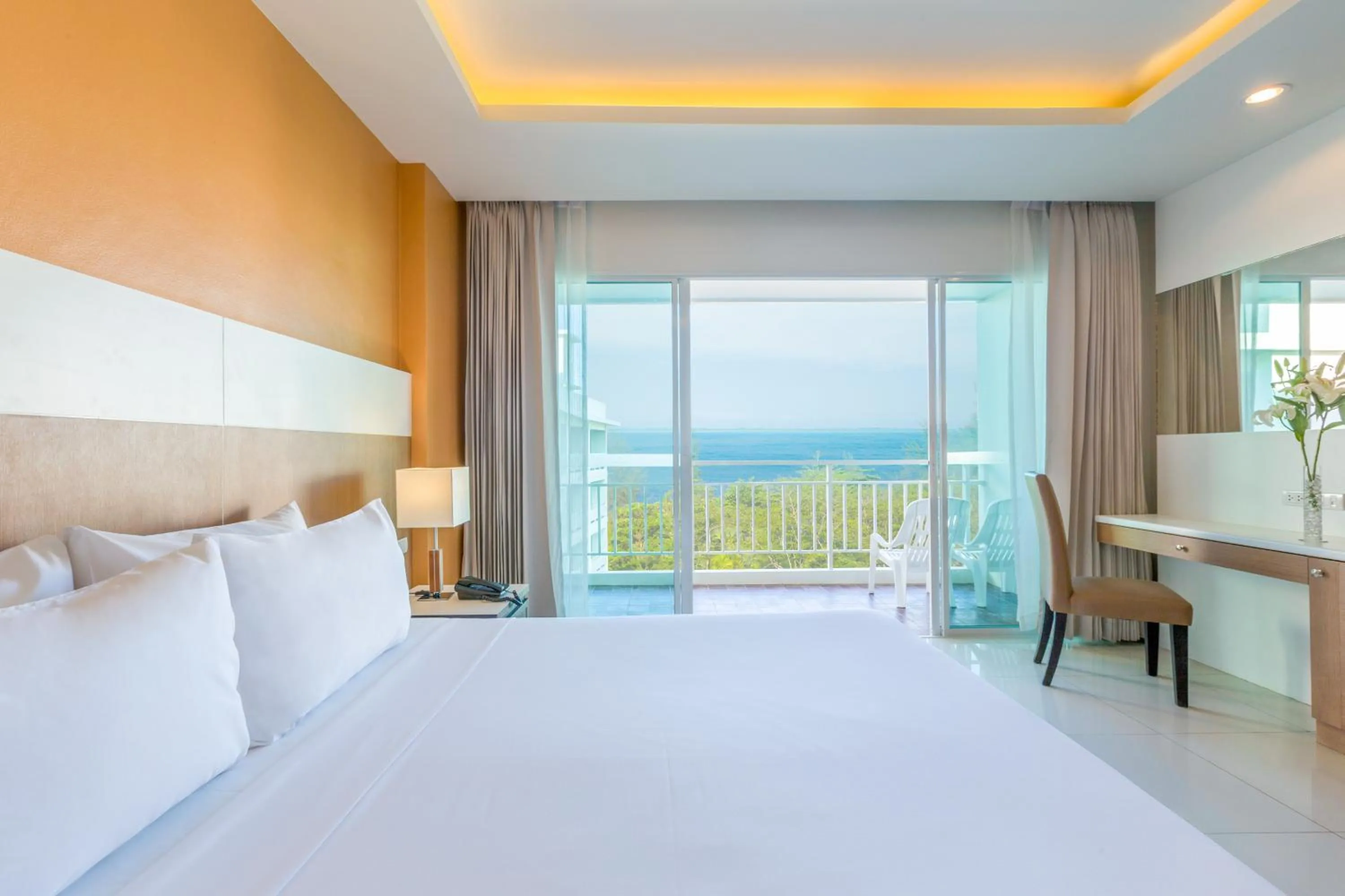 Executive Room with Sea View in Chanalai Hillside Resort, Karon Beach