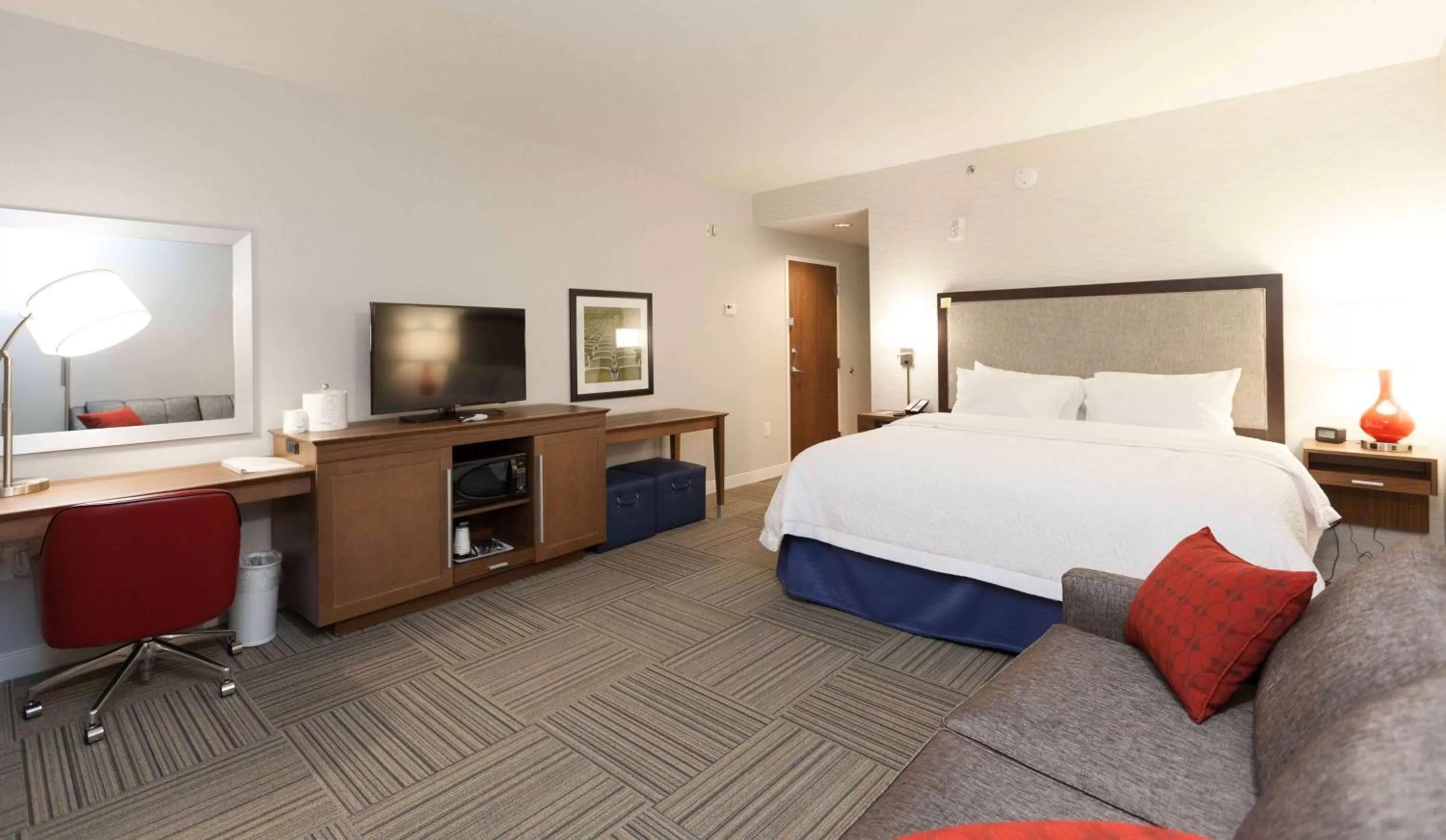 King Room - Hearing Access/Non-Smoking in Hampton Inn Emerson - Lakepoint, Ga