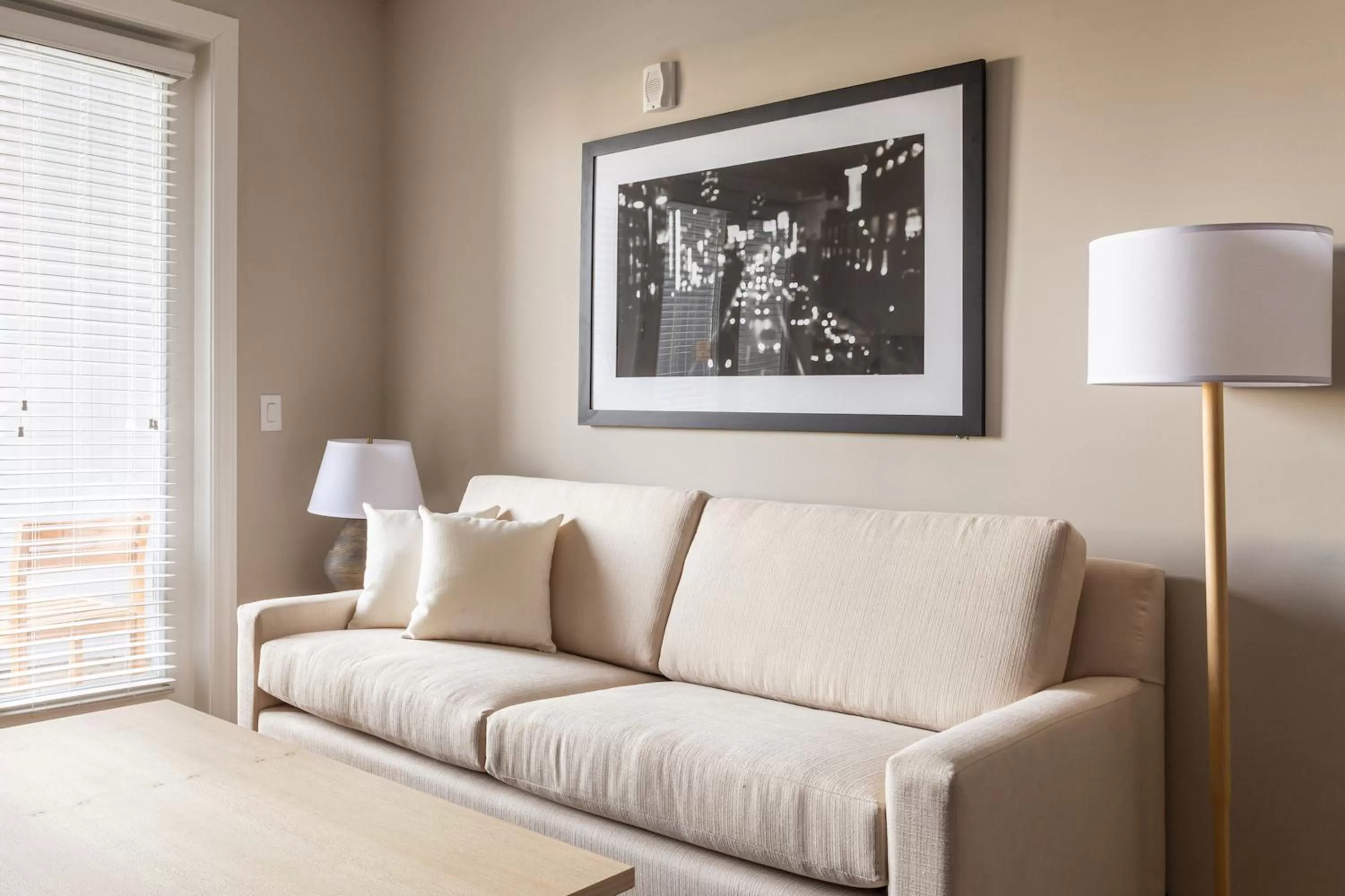 One-Bedroom Apartment (Self Check-in with Virtual Front Desk) in Kasa Freemorewest Charlotte