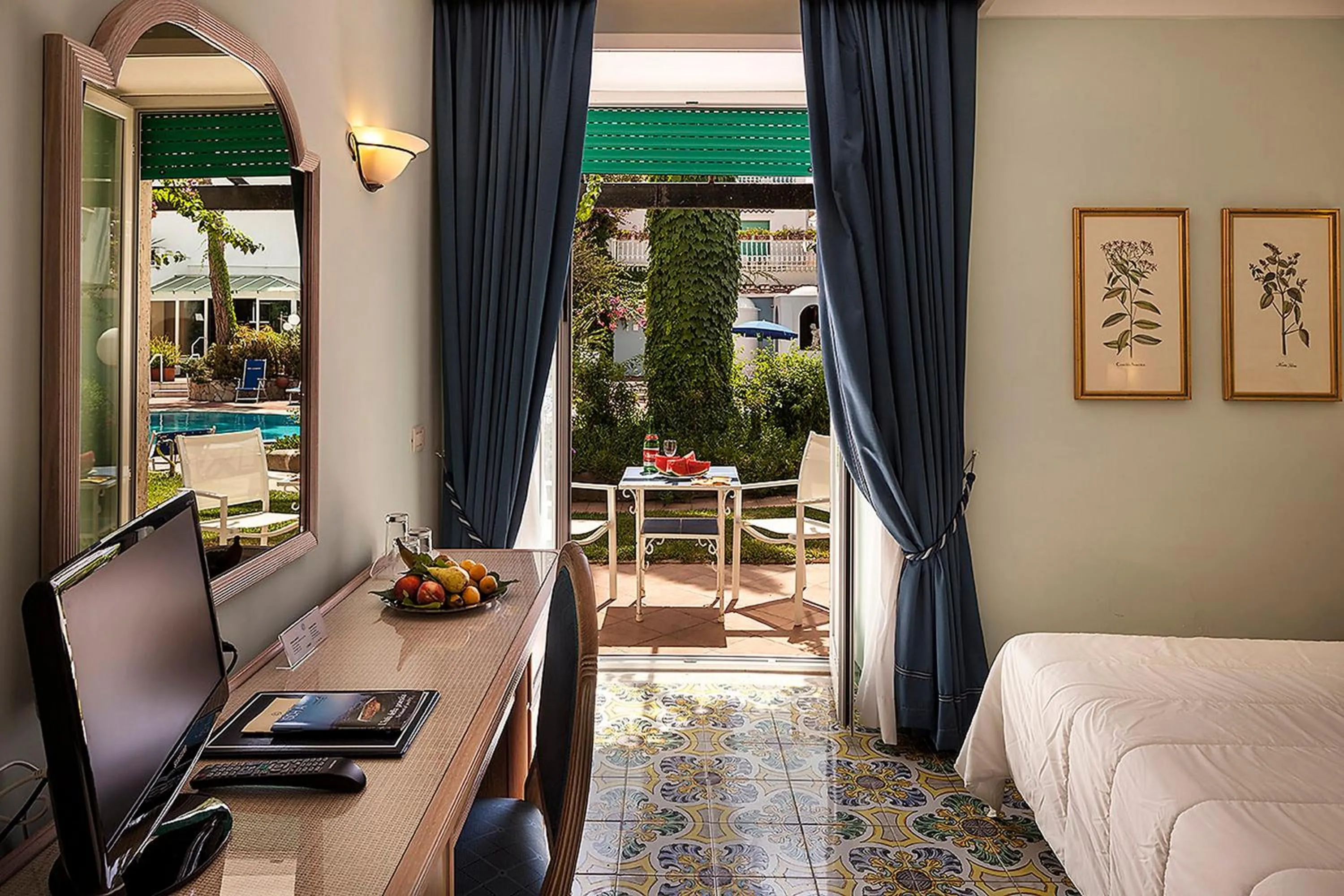 Classic Double Room in Hotel Continental Ischia