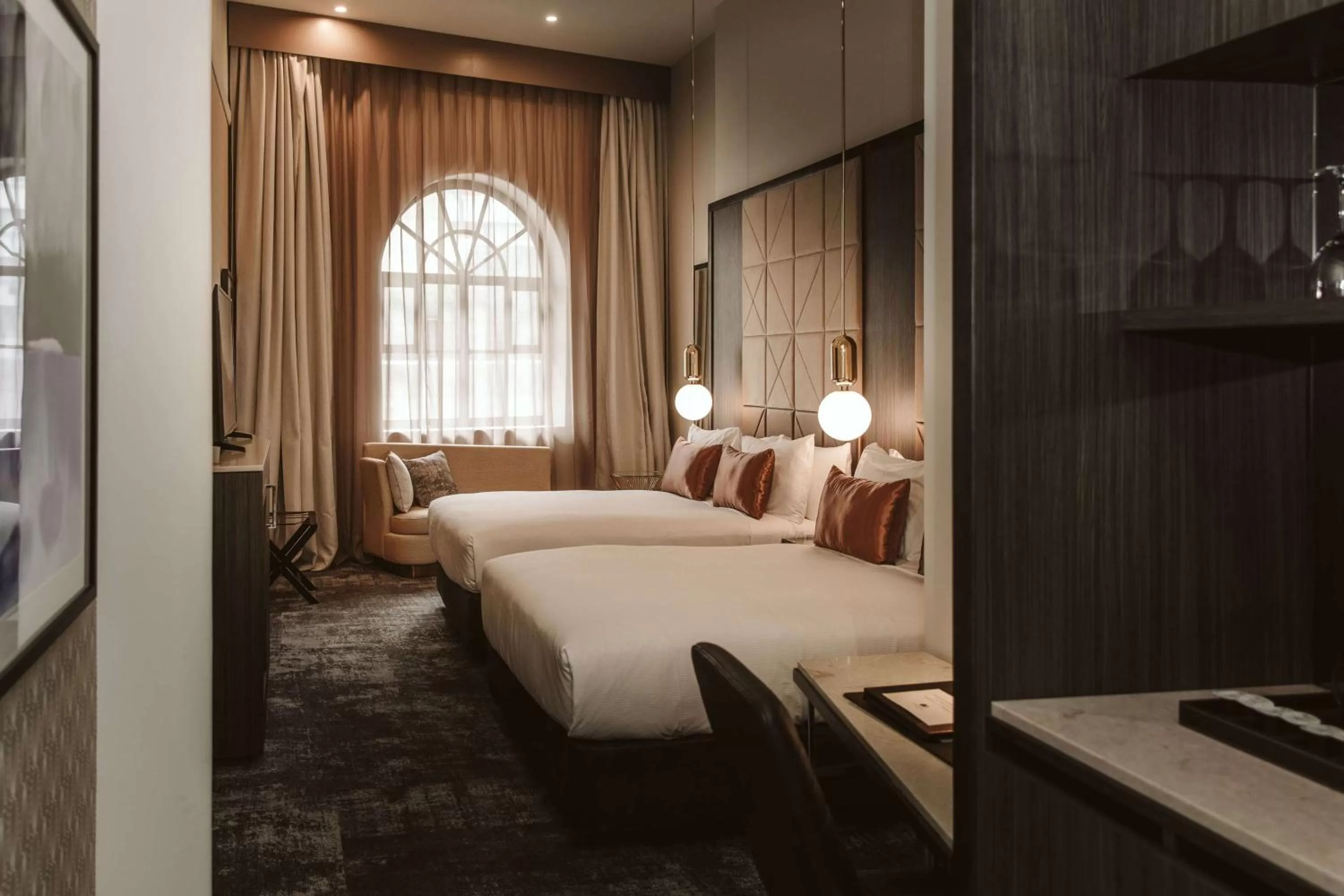 Deluxe Queen Room with Two Queen Beds in Doubletree By Hilton Wellington