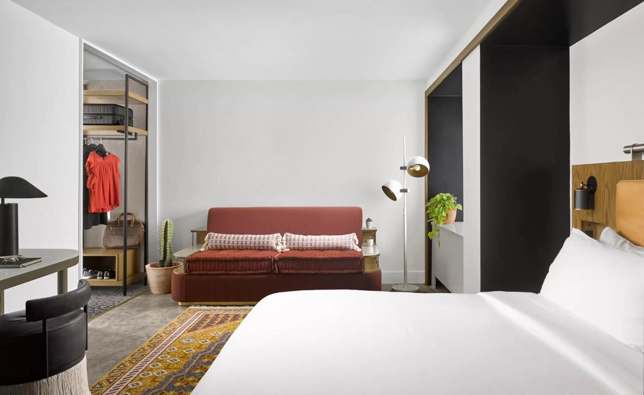 Premium King Room with Courtyard View in Vignette Collection Yours Truly DC by IHG